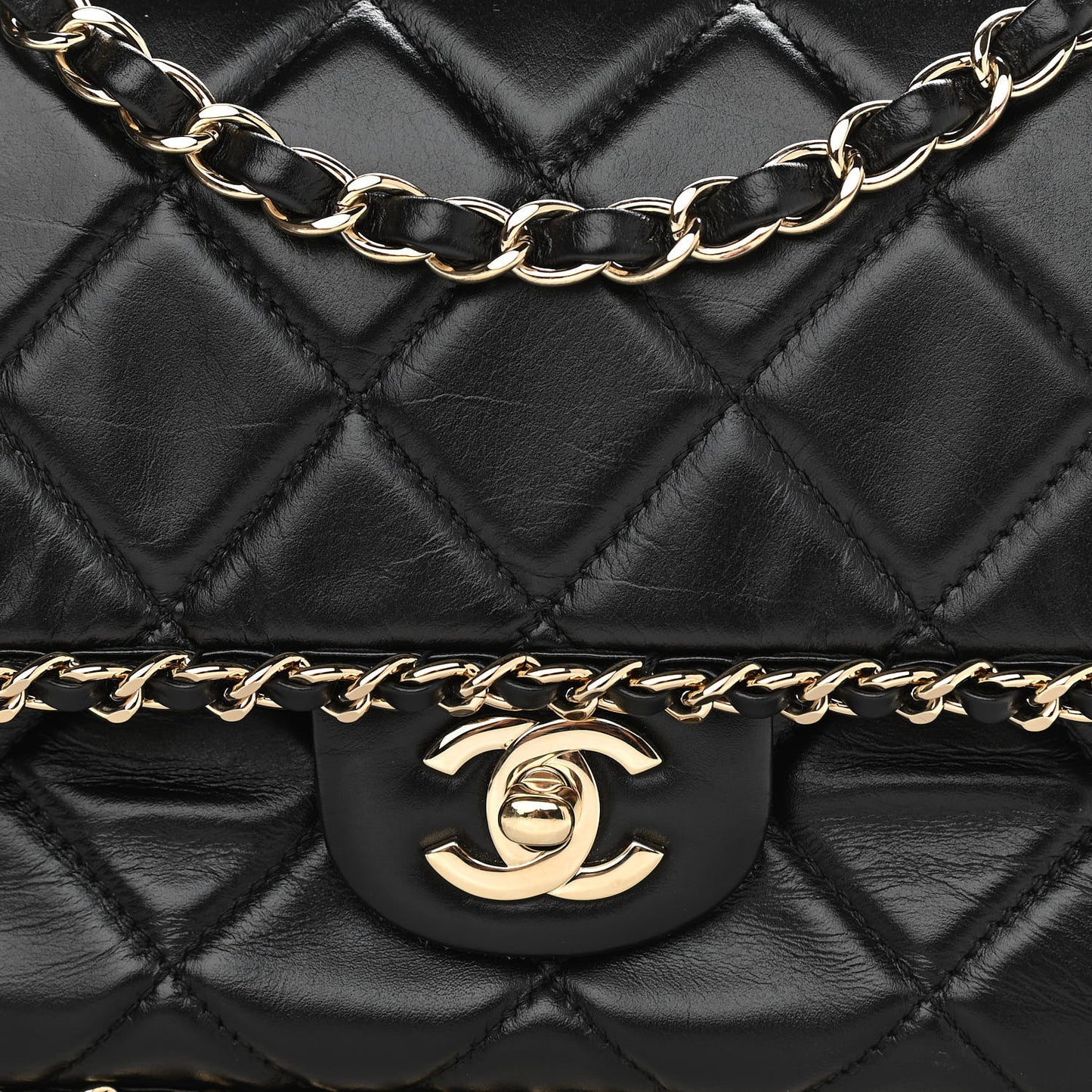 Crumpled Calfskin Medium Chain All Over Flap Black