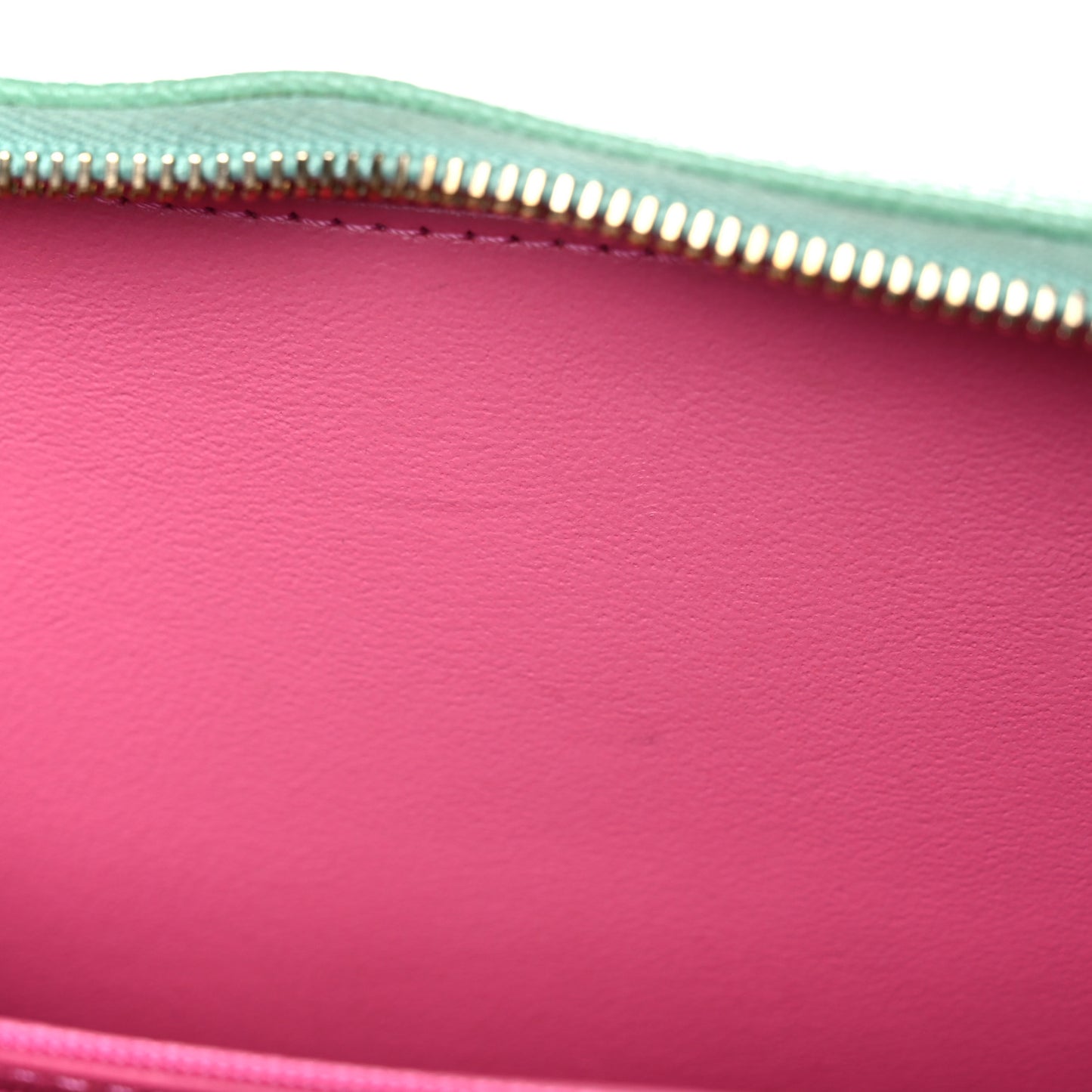 Caviar Quilted Medium CC Filigree Vanity Case Pink Green Blue