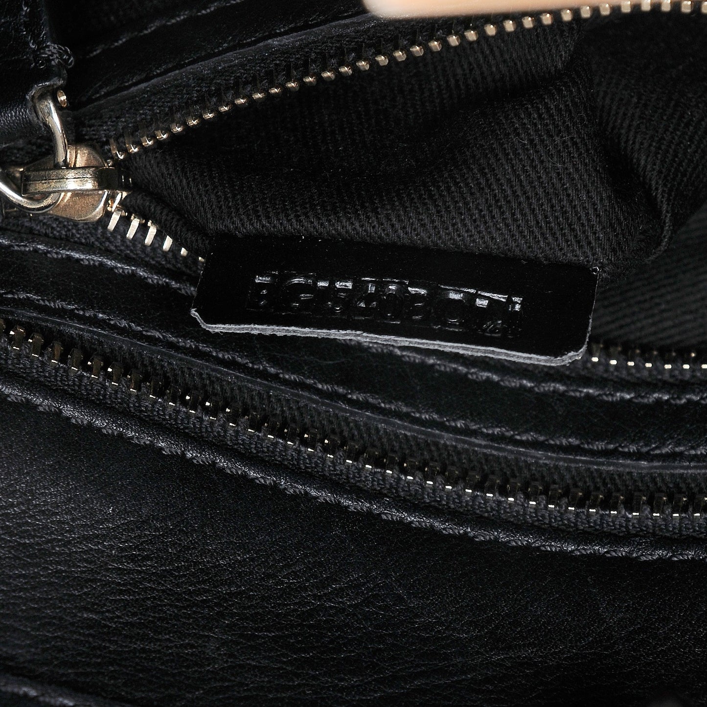 Vitello Small Rockstud Double Handle Tote Black