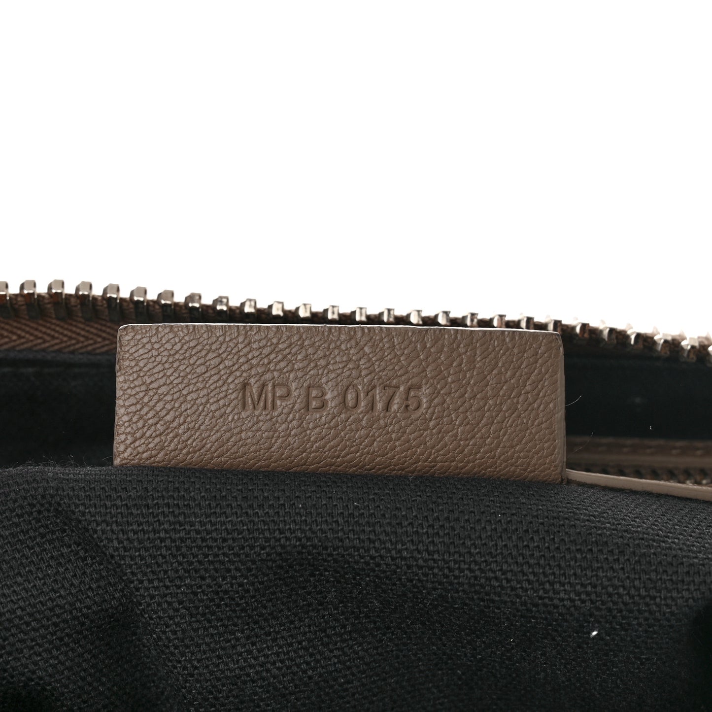 Sugar Goatskin Medium Antigona Sand