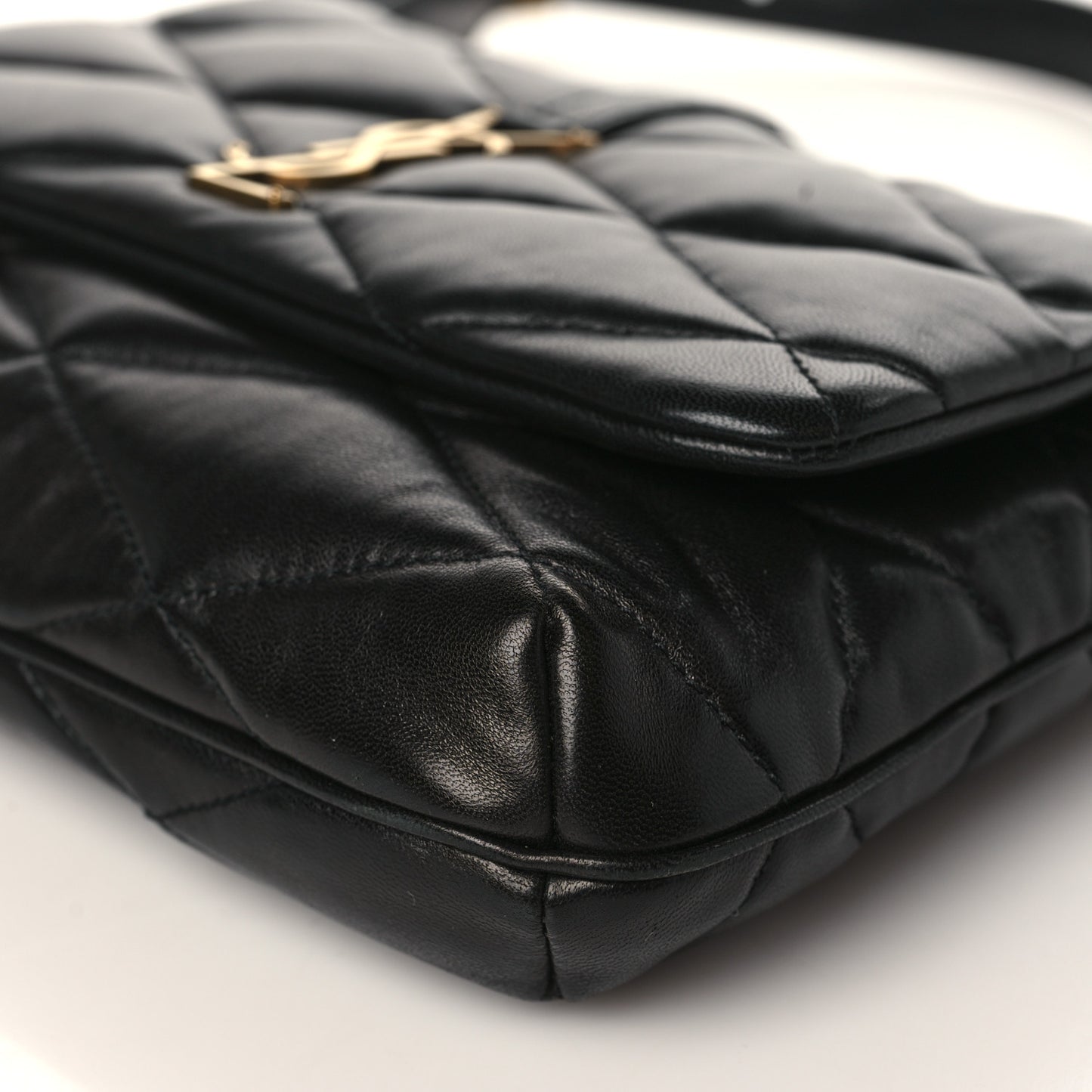 Lambskin Quilted Le 57 Diamond Shoulder Bag Black