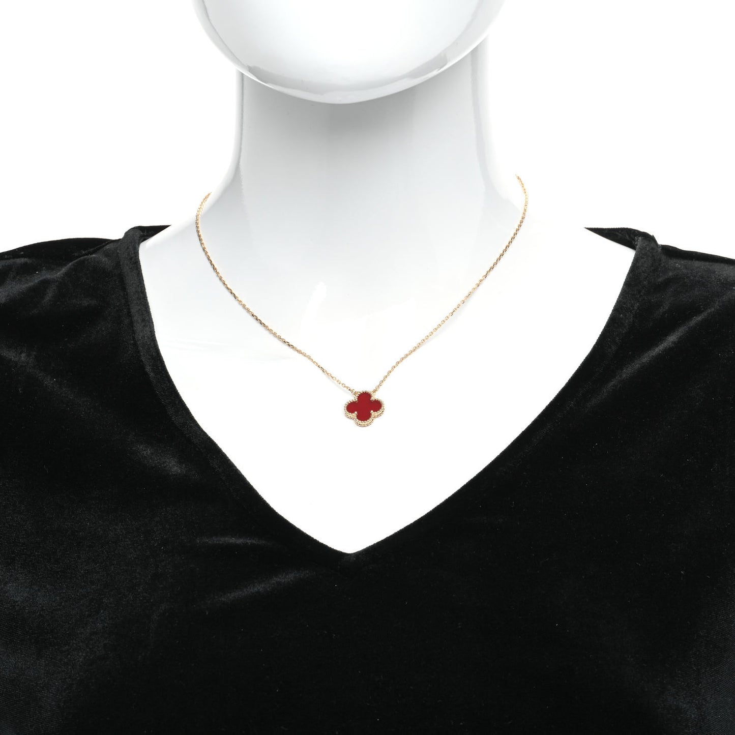 18K Yellow Gold Carnelian Vintage Alhambra Pendant Necklace