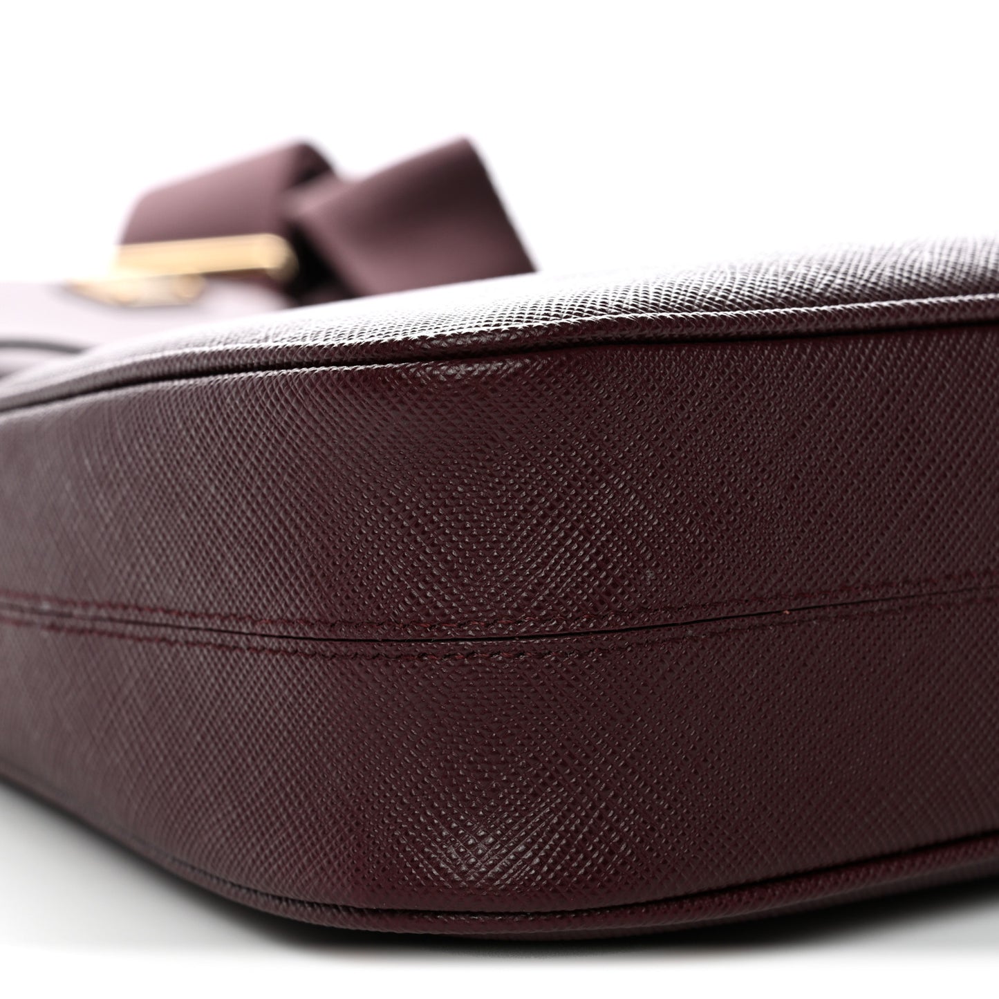Saffiano Lux Re-Edition 2005 Shoulder Bag Bordeaux