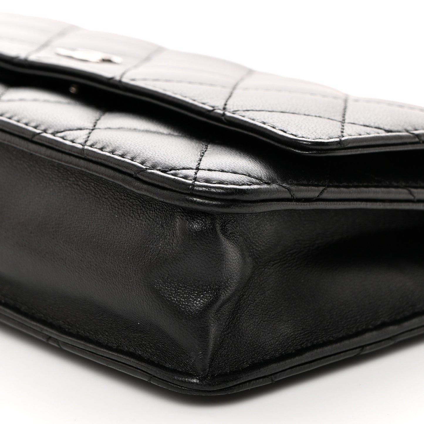 Lambskin Quilted Wallet On Chain WOC Black