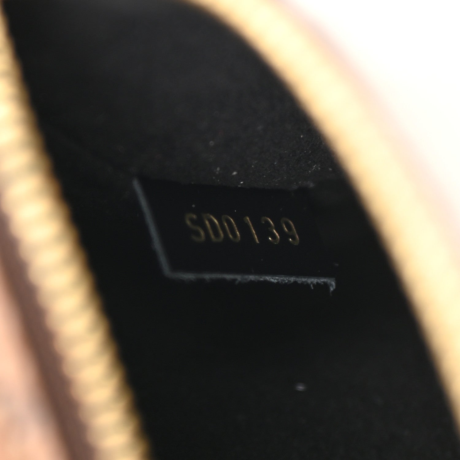 Louis Vuitton Reverse Monogram Pochette Metis 8 of 9