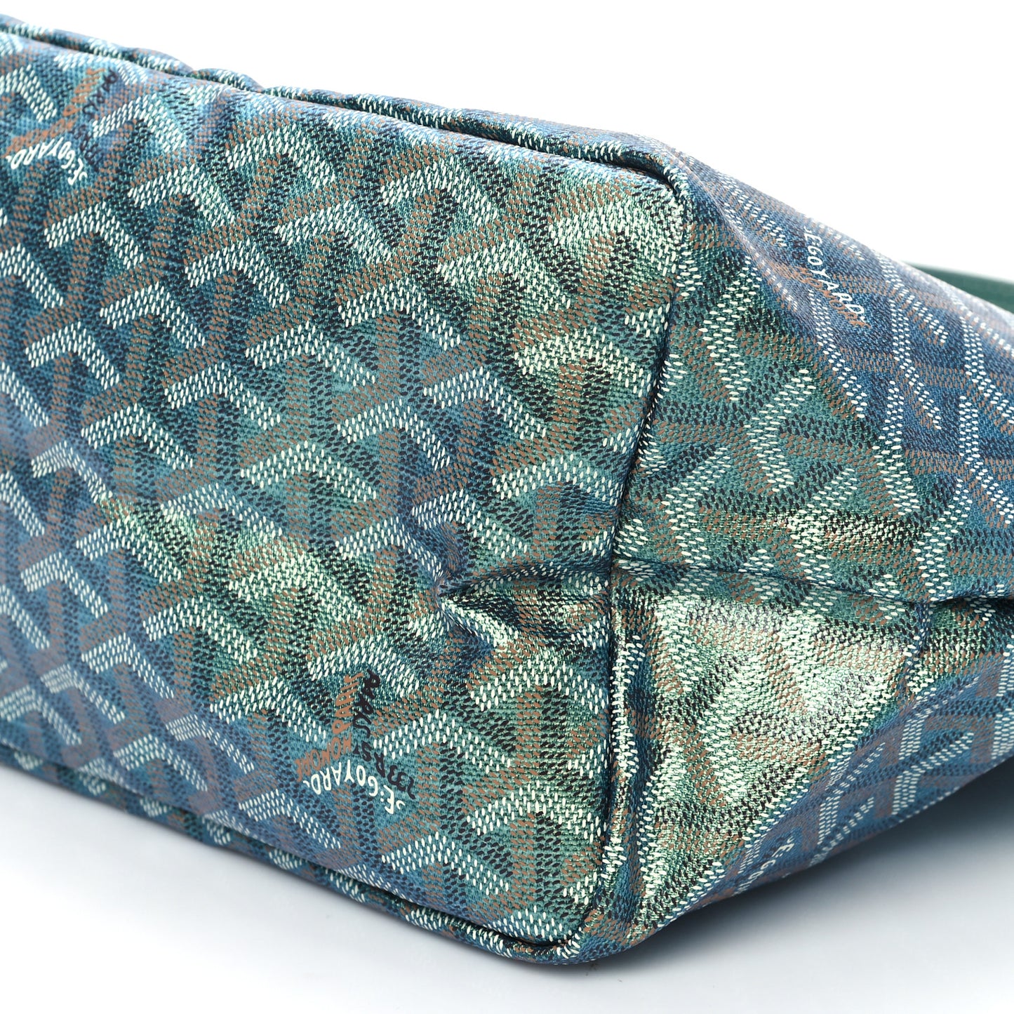 Iridescent Goyardine Saint Louis PM Pearly Green