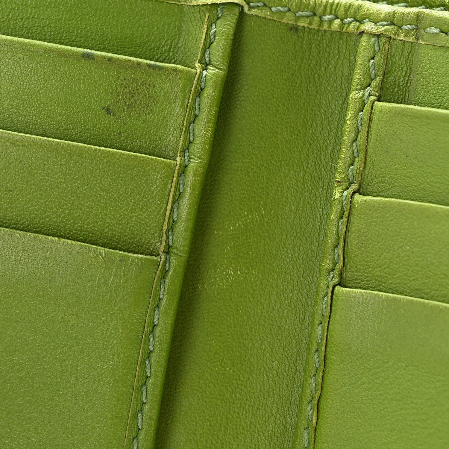 Gucci Patent Microguccissima Bi-Fold Wallet Green 8 of 15