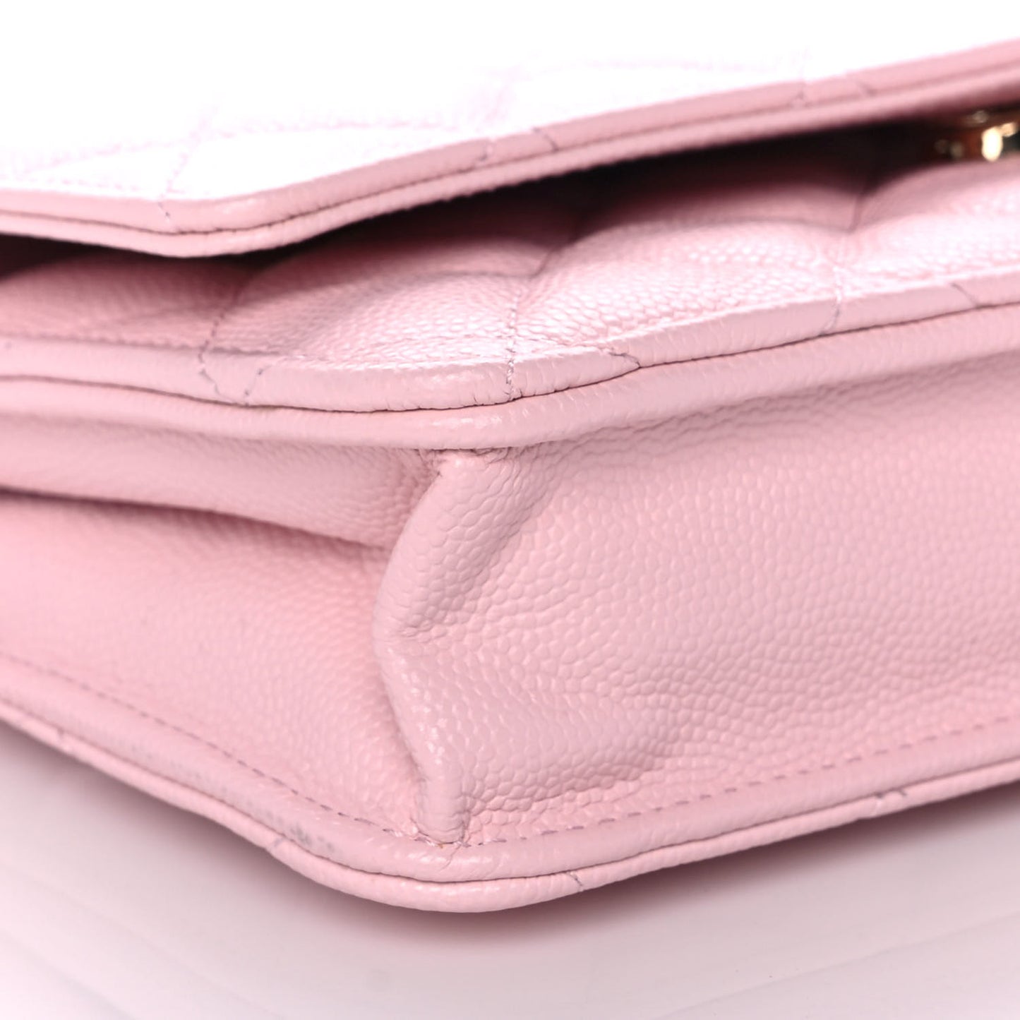 Caviar Quilted Wallet On Chain WOC Light Pink