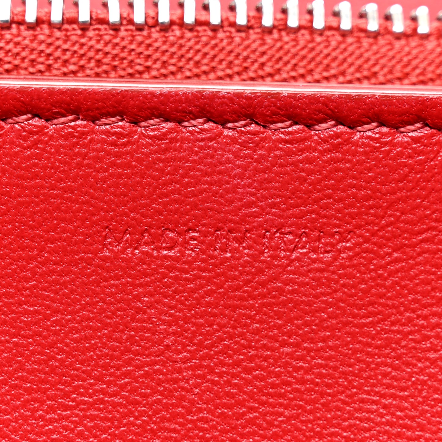 Box Calfskin Medium Classic Box Flap Bag Red