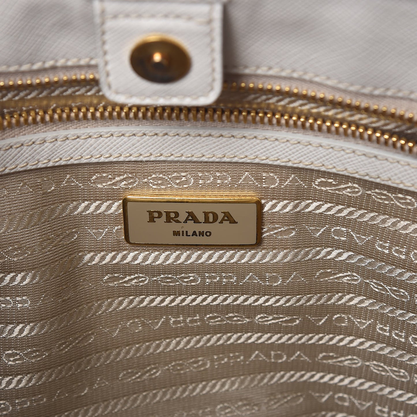 Saffiano Lux Medium Tote Talco