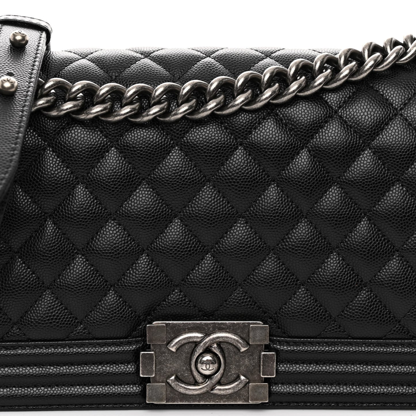Caviar Quilted Medium Boy Flap Black