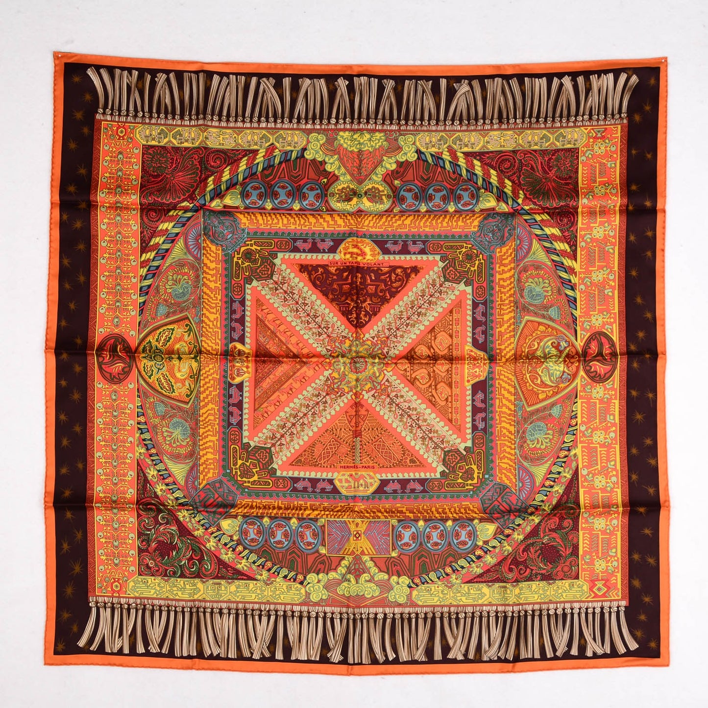Silk Sur Un Tapis Volant Scarf 90 Rouille Aubergin Vert