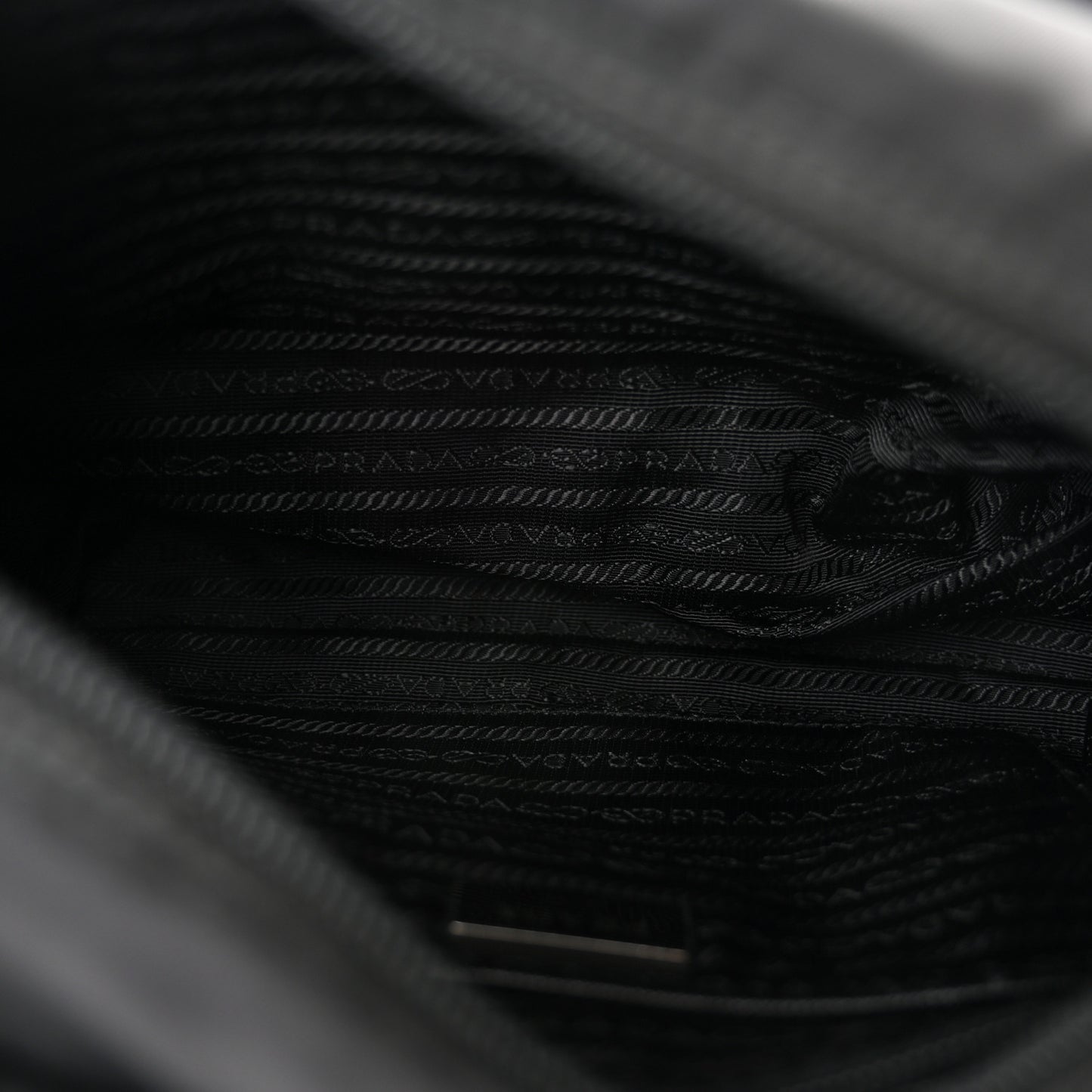 Tessuto Nylon Saffiano Small Vela Messenger Black