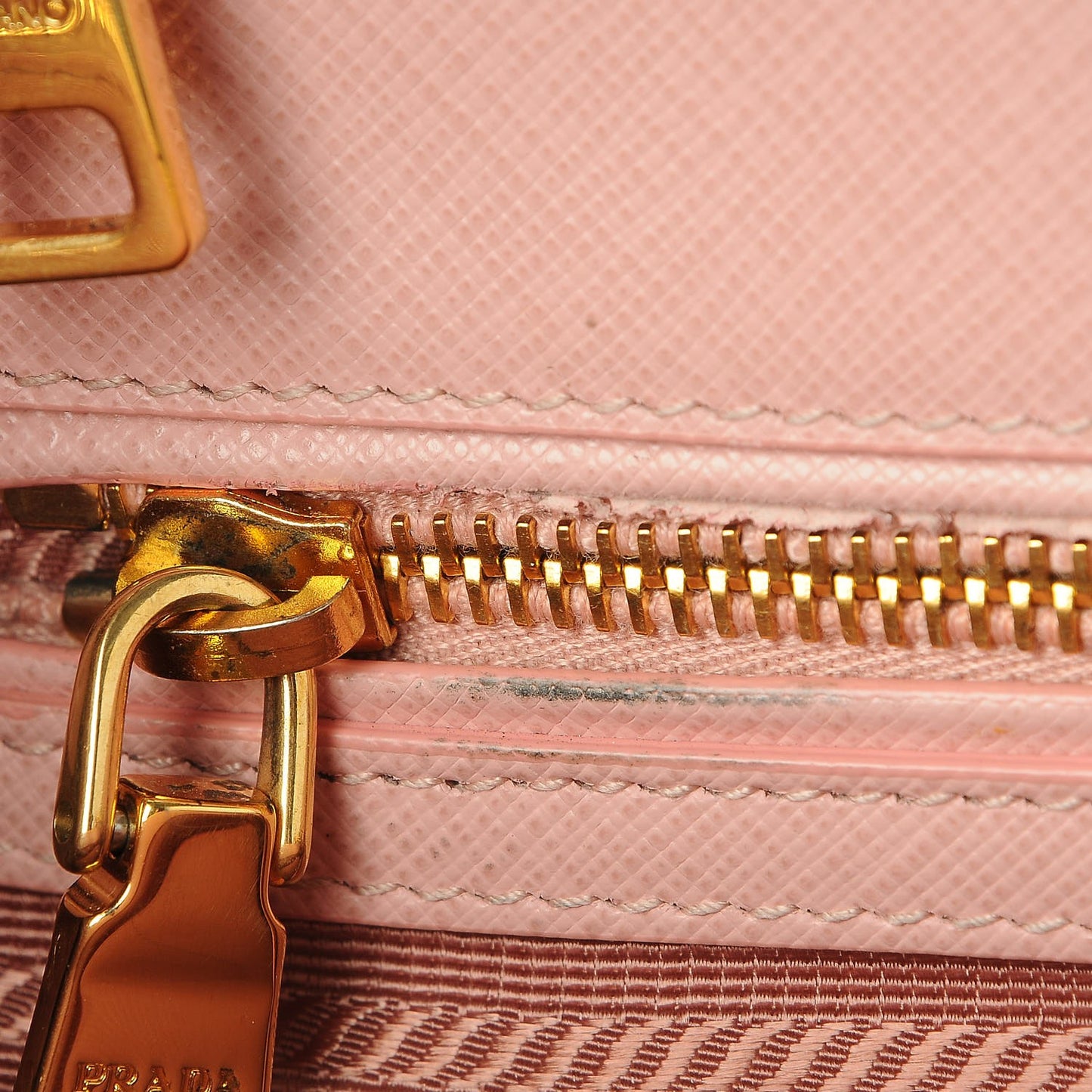 Saffiano Medium Galleria Double Zip Tote Orchidea