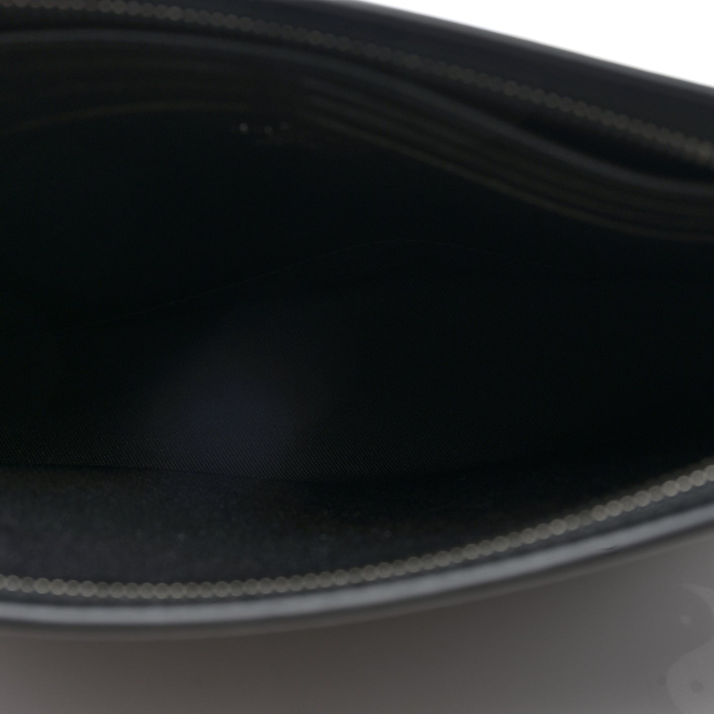 Monogram Eclipse Reverse Pochette Voyage MM