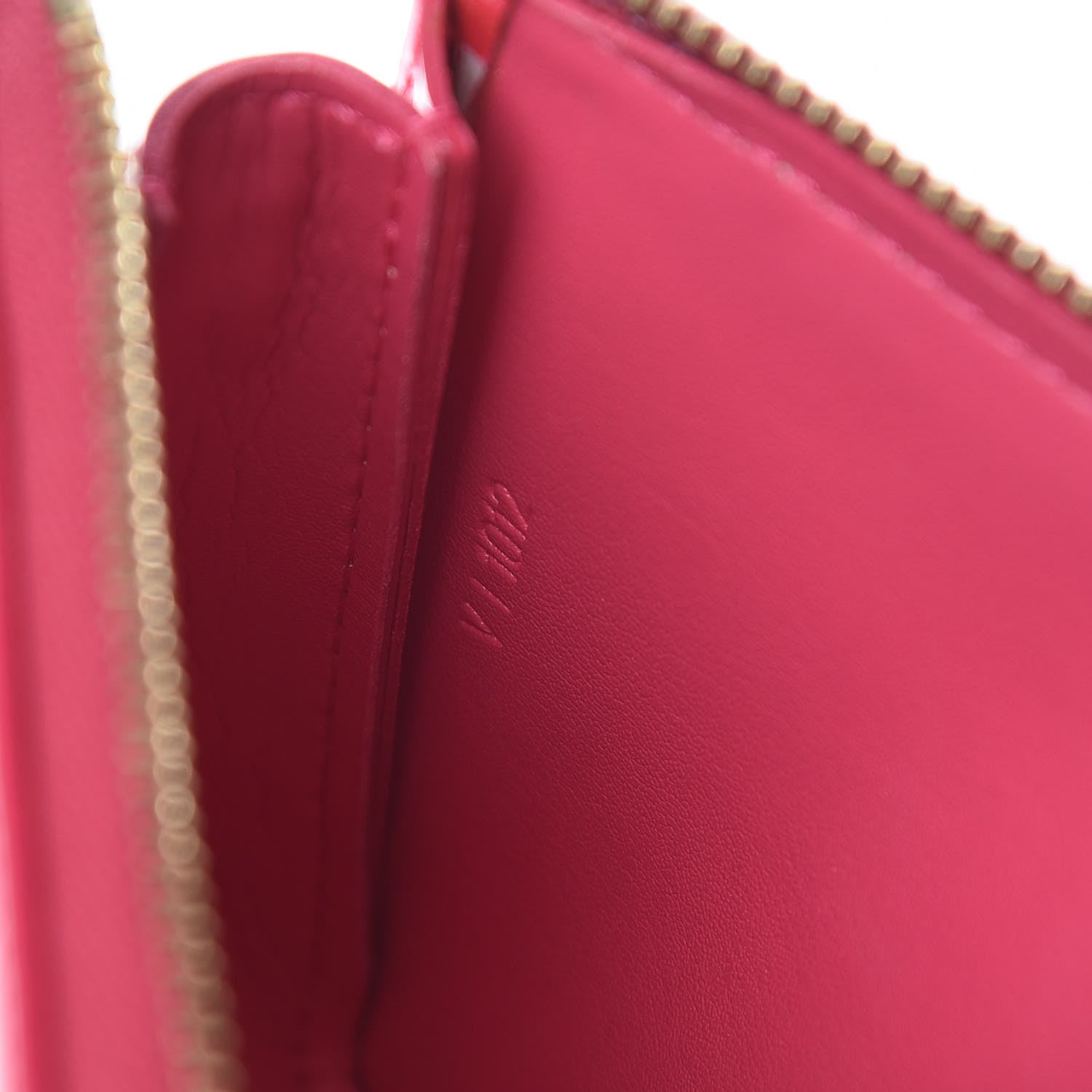 Louis Vuitton Vernis Lexington Pochette Fuchsia 7 of 11