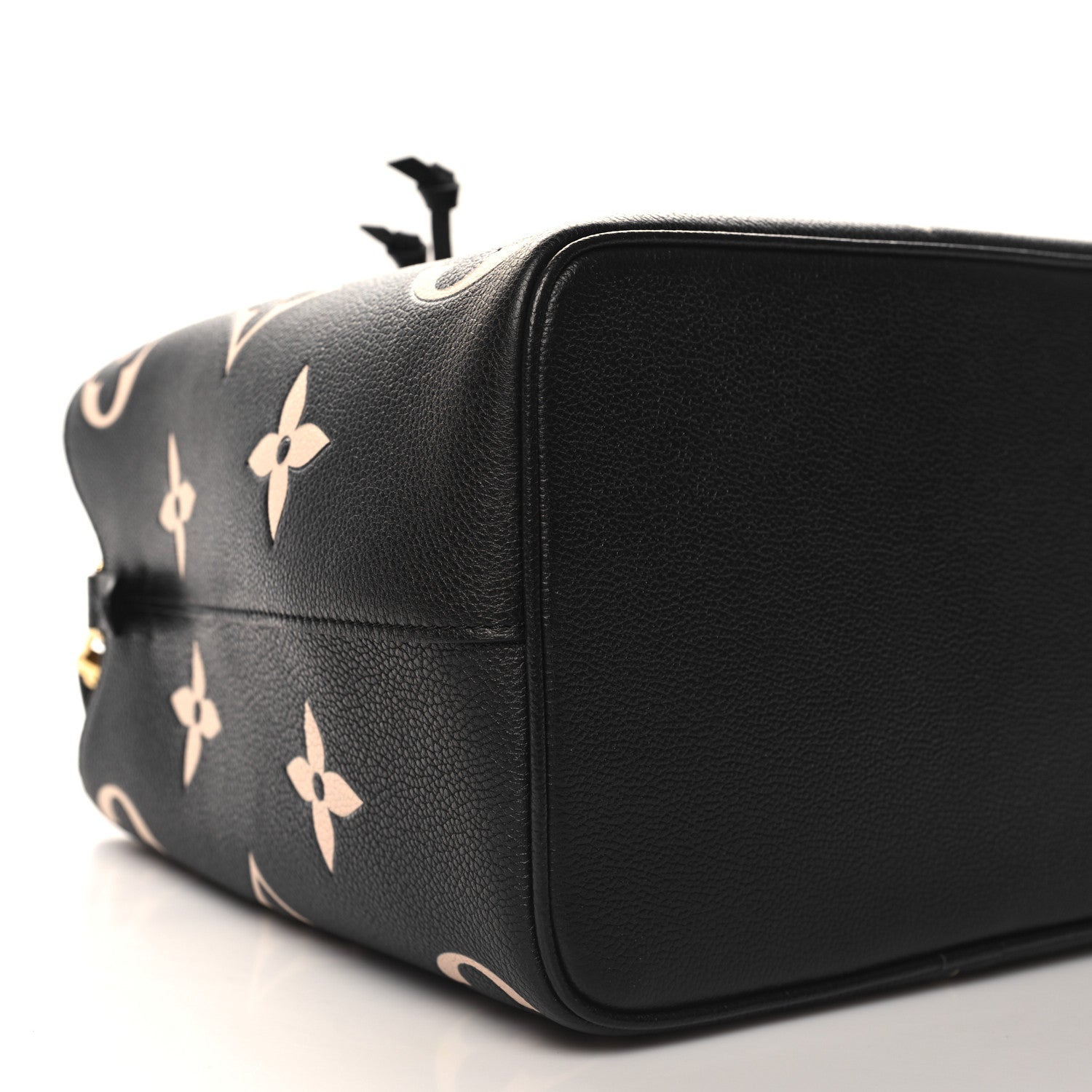 Louis Vuitton Empreinte Monogram Giant Neonoe MM Black Beige 9 of 10