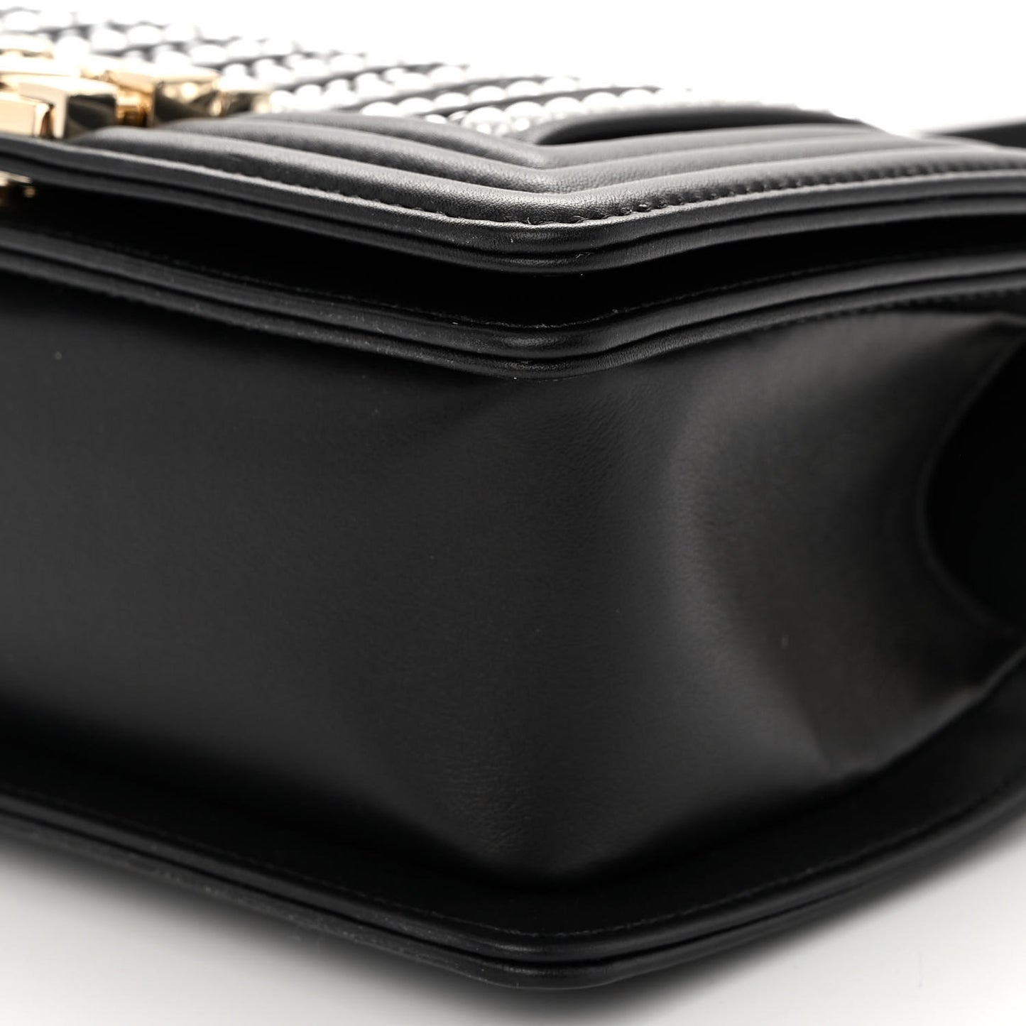 Calfskin Pearl Smal Chanel Pearls Boy Flap Black