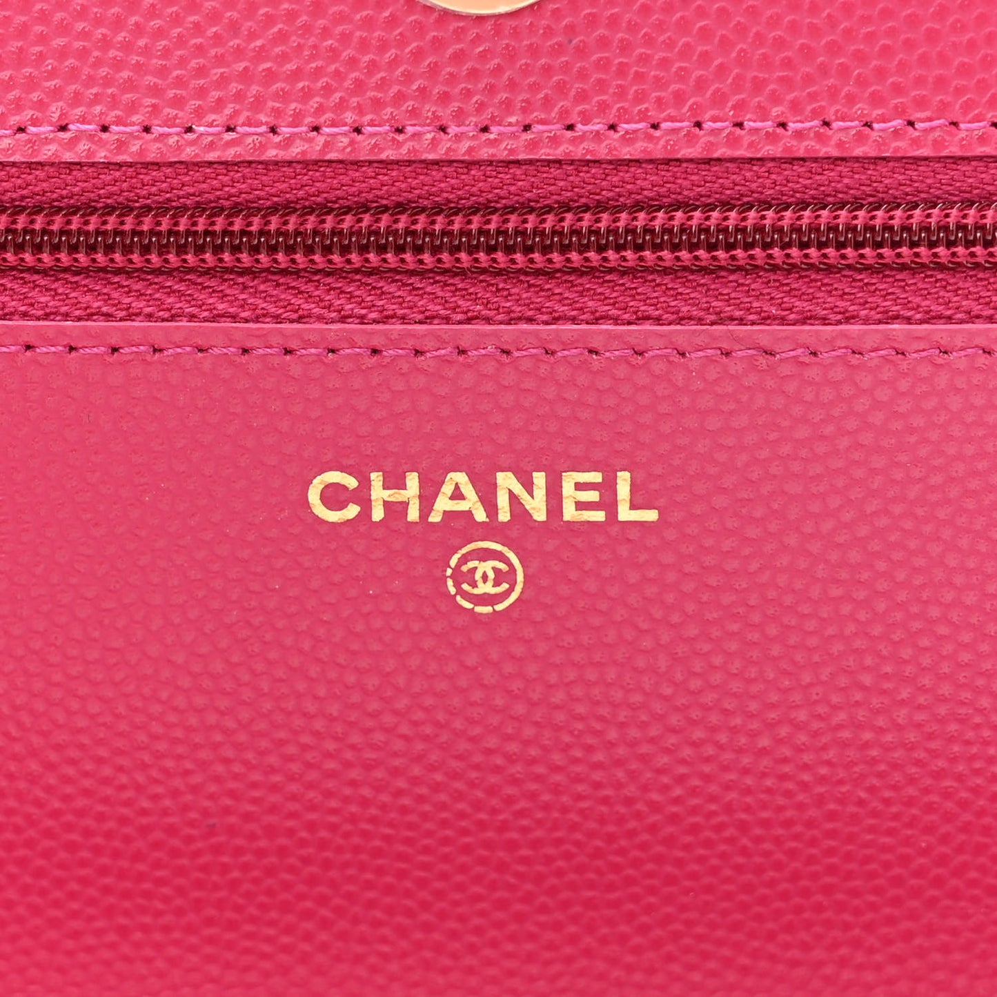 Caviar Quilted Wallet On Chain WOC Fuchsia