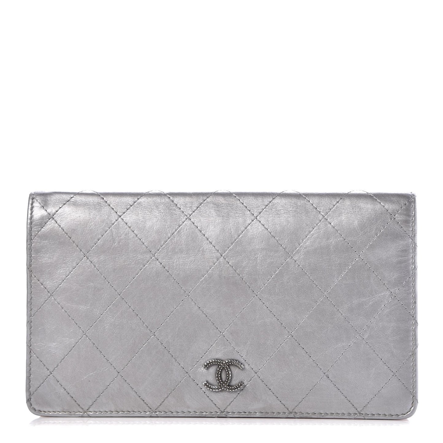 Metallic Calfskin Diamond Stitched Yen Wallet Silver