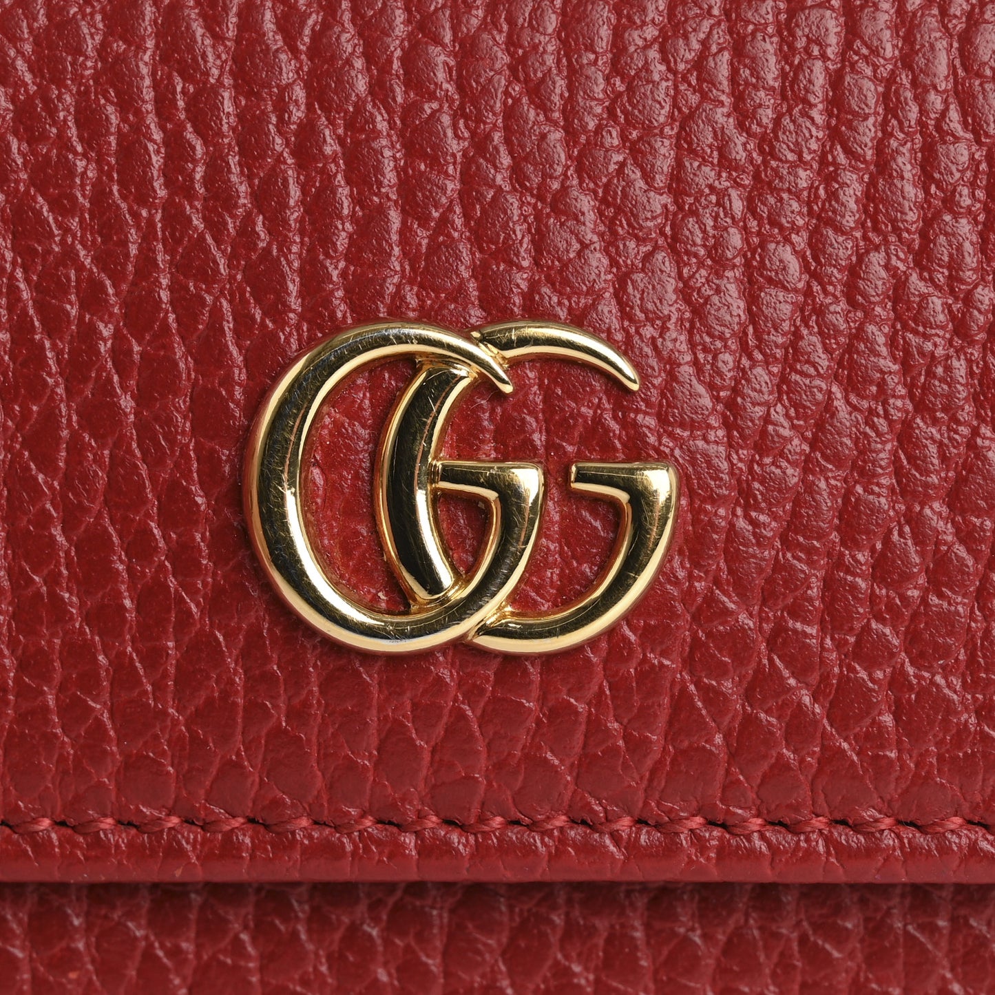 Pebbled Calfskin GG Marmont 6 Key Holder Hibiscus Red
