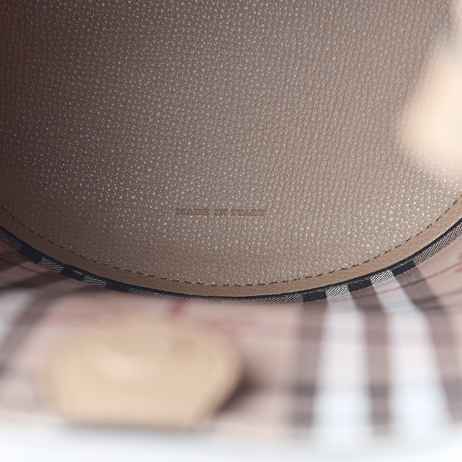 Burberry Calfskin Small Lorne Bucket Crossbody Natural 6 of 9