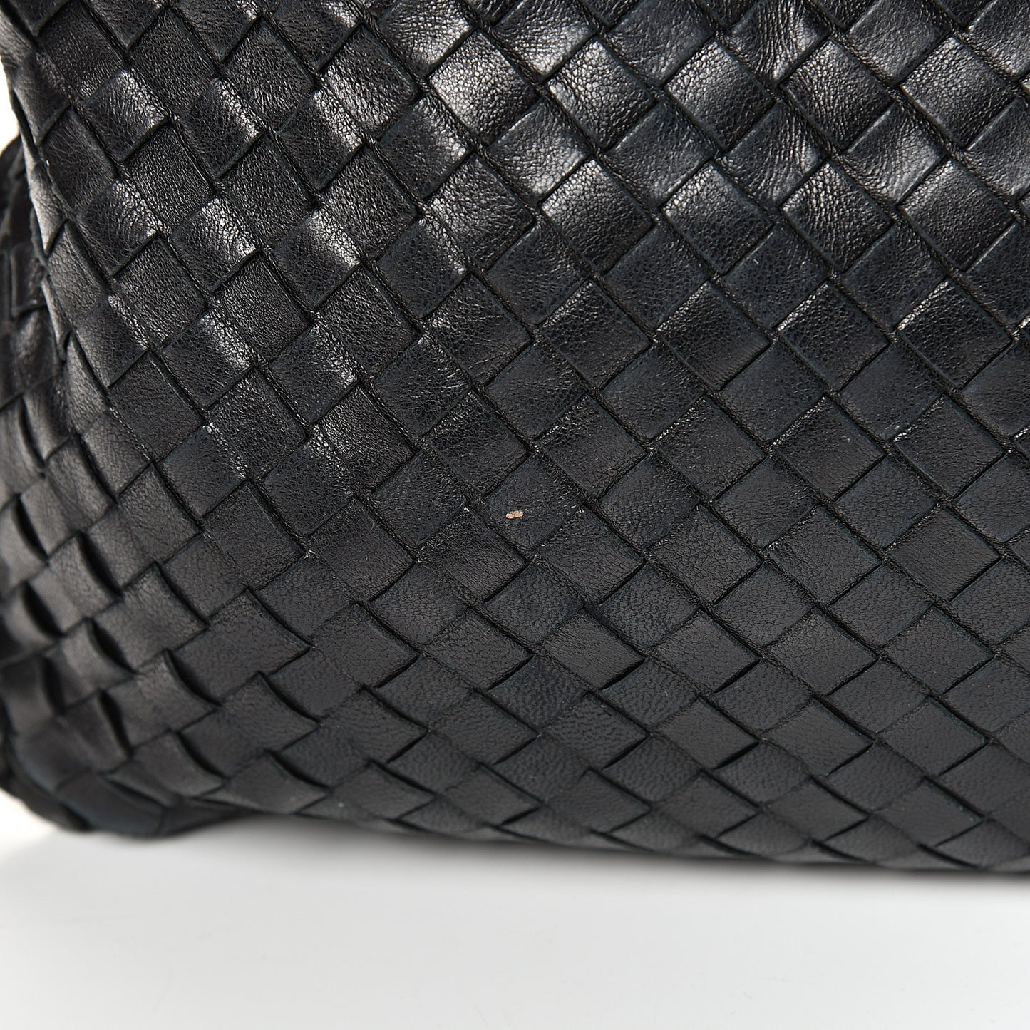 Nappa Intrecciato Medium Veneta Hobo Black