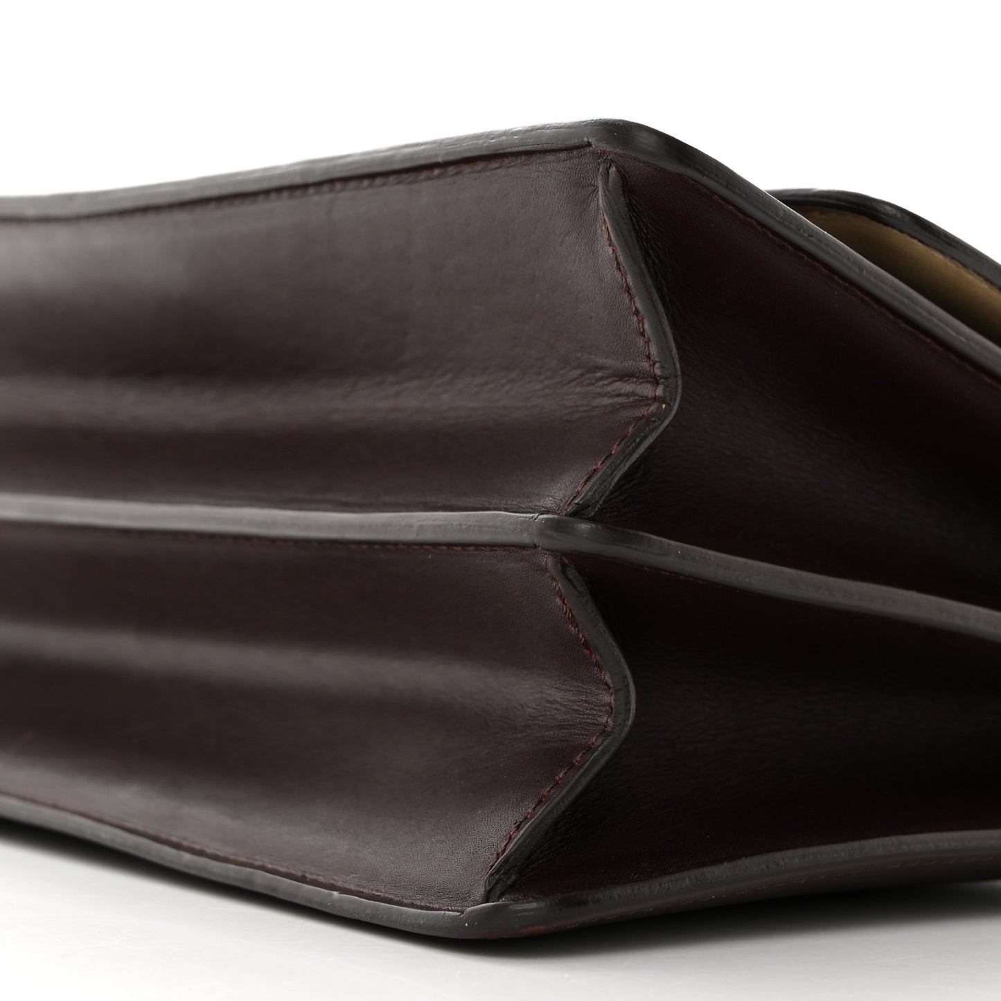 Smooth Calfskin Medium Case Chain Flap Burgundy