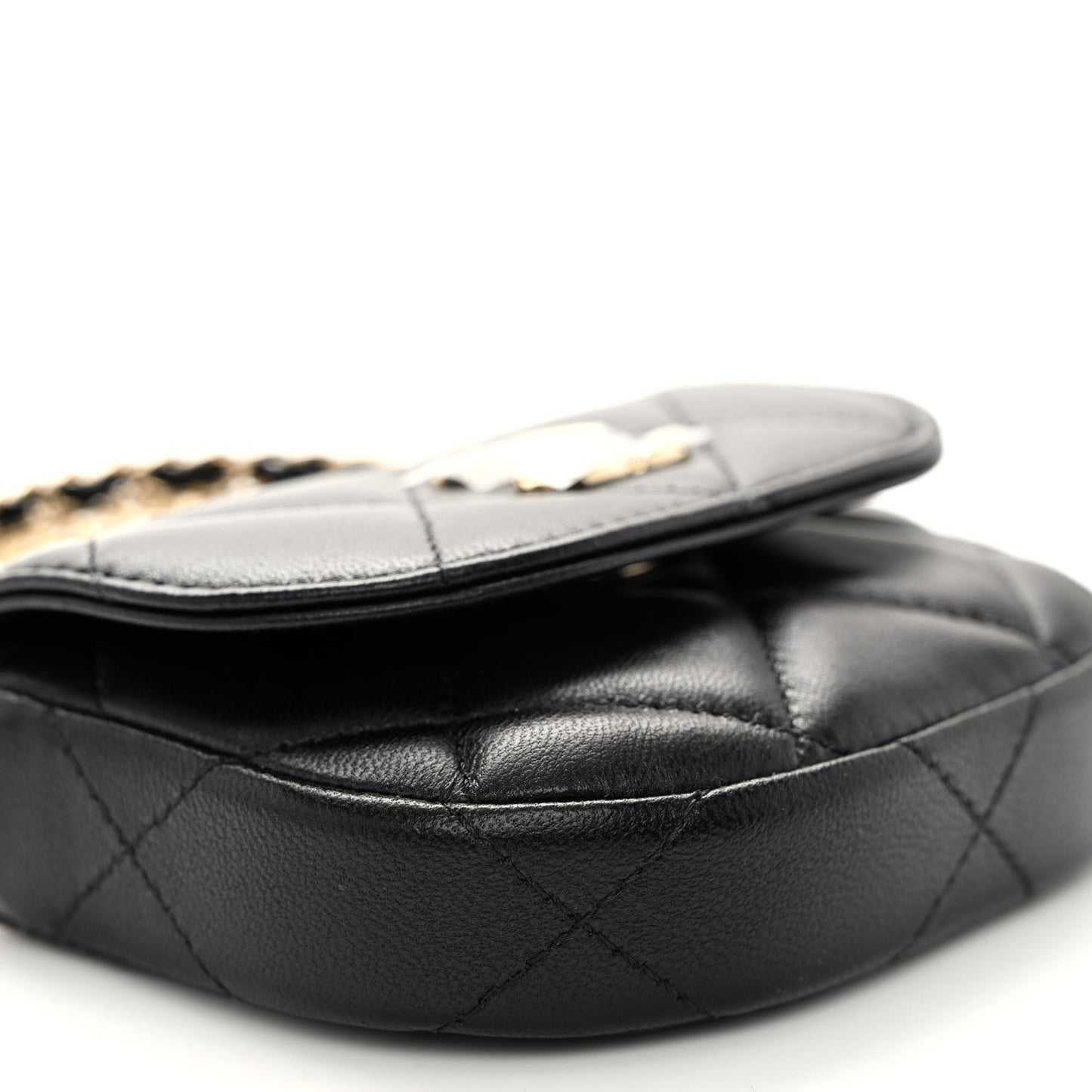 Lambskin Quilted Pearl Top Handle Clutch With Chain Black