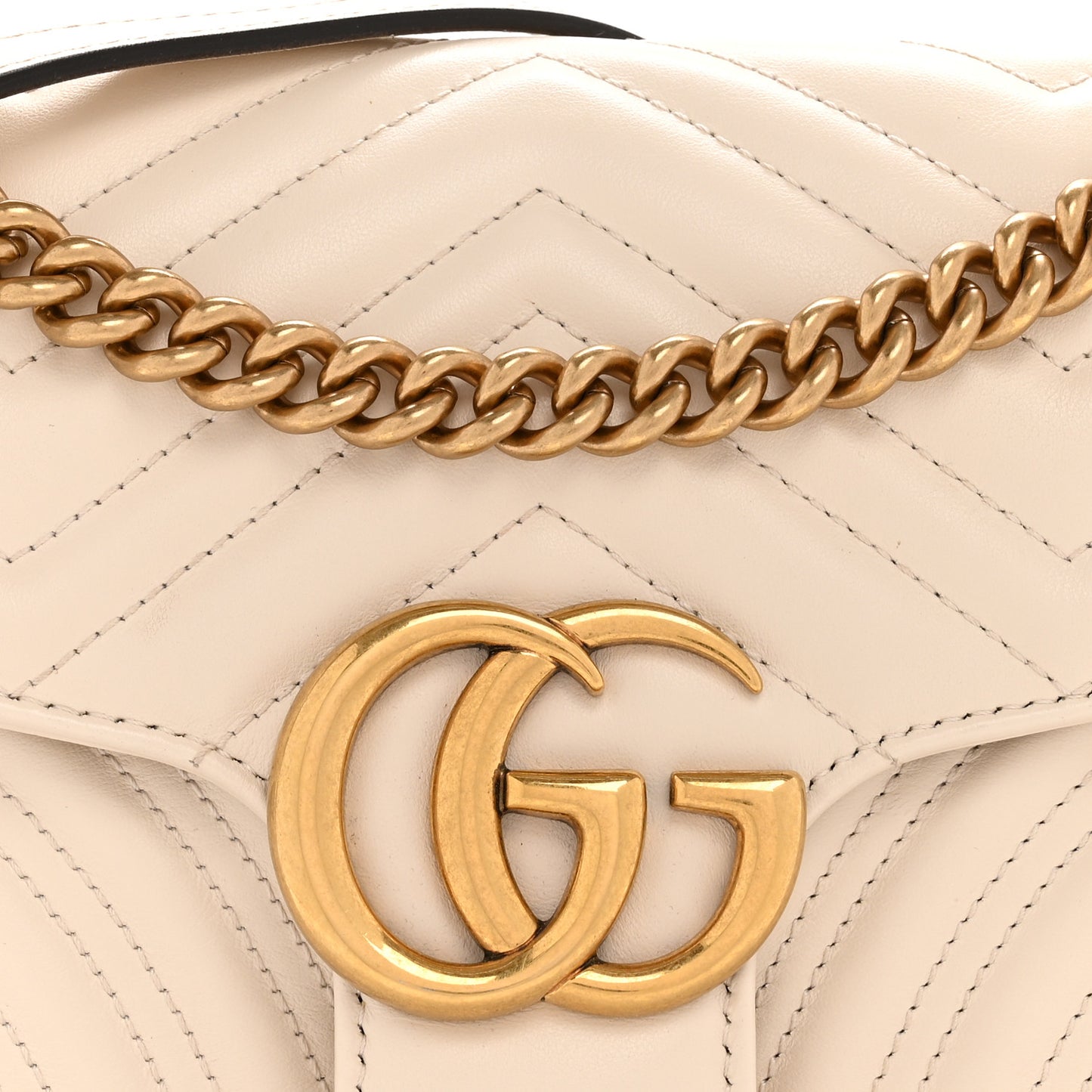 Calfskin Matelasse Small GG Marmont Shoulder Bag White
