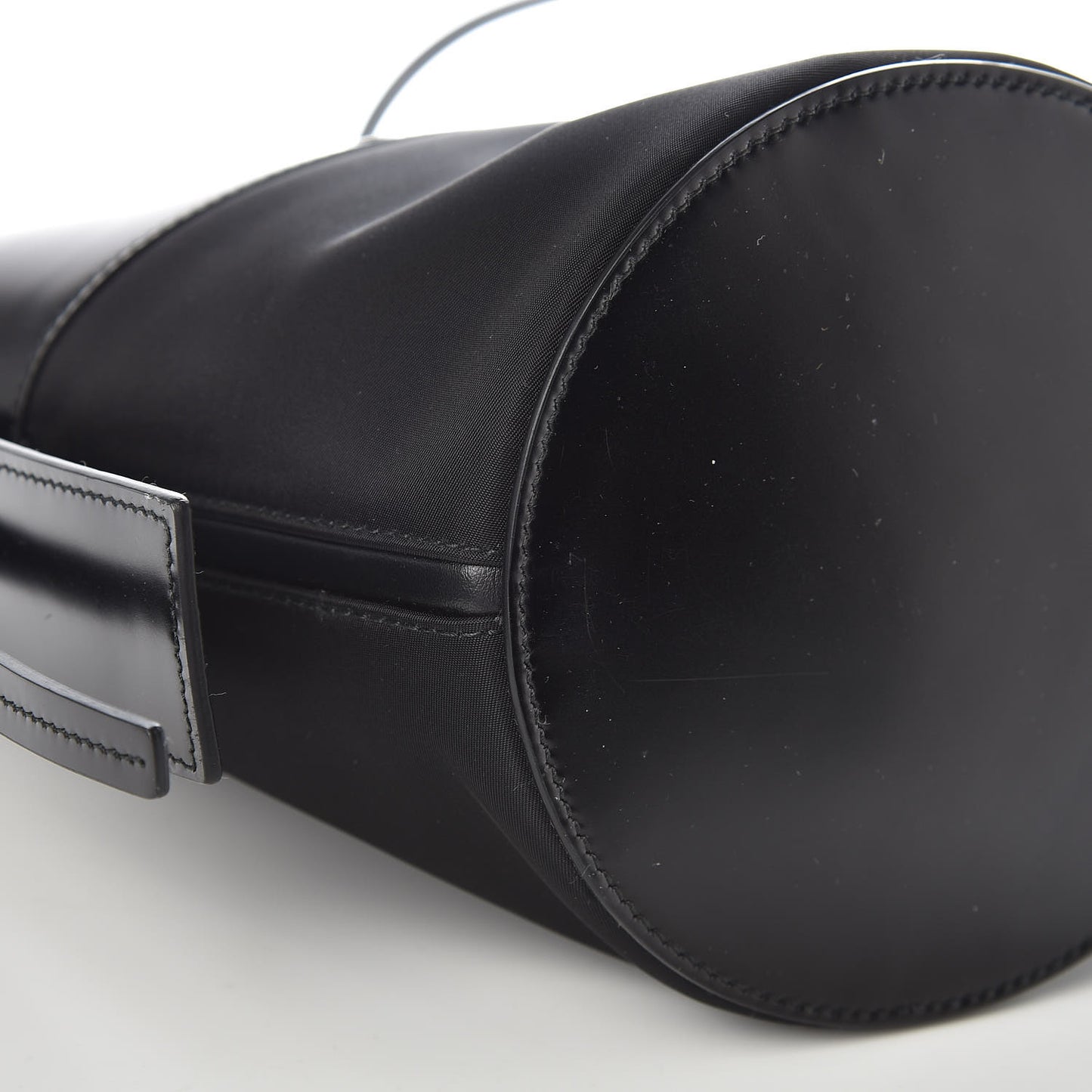 Tessuto Spazzolato Ouverture Bucket Bag Black