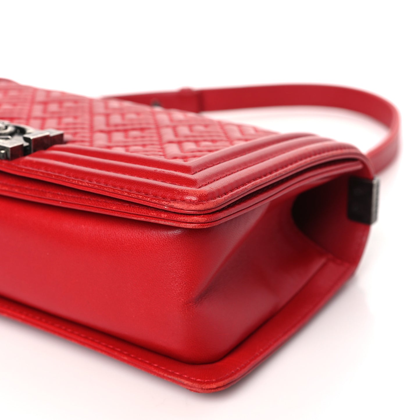 Lambskin Geometric Chevron Quilted Medium Boy Flap Red