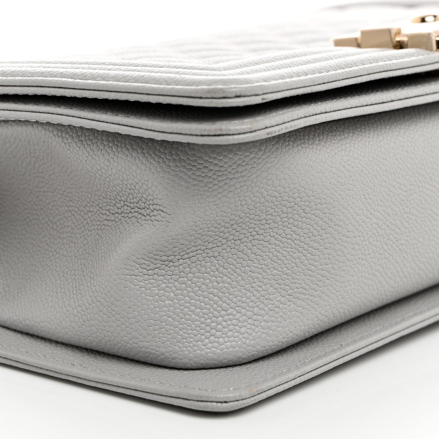Caviar Quilted Medium Boy Flap Light Grey