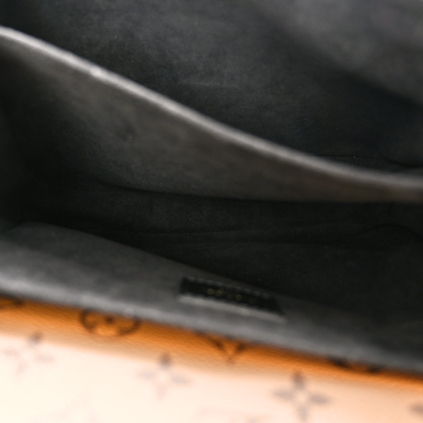 Reverse Monogram Pochette Metis