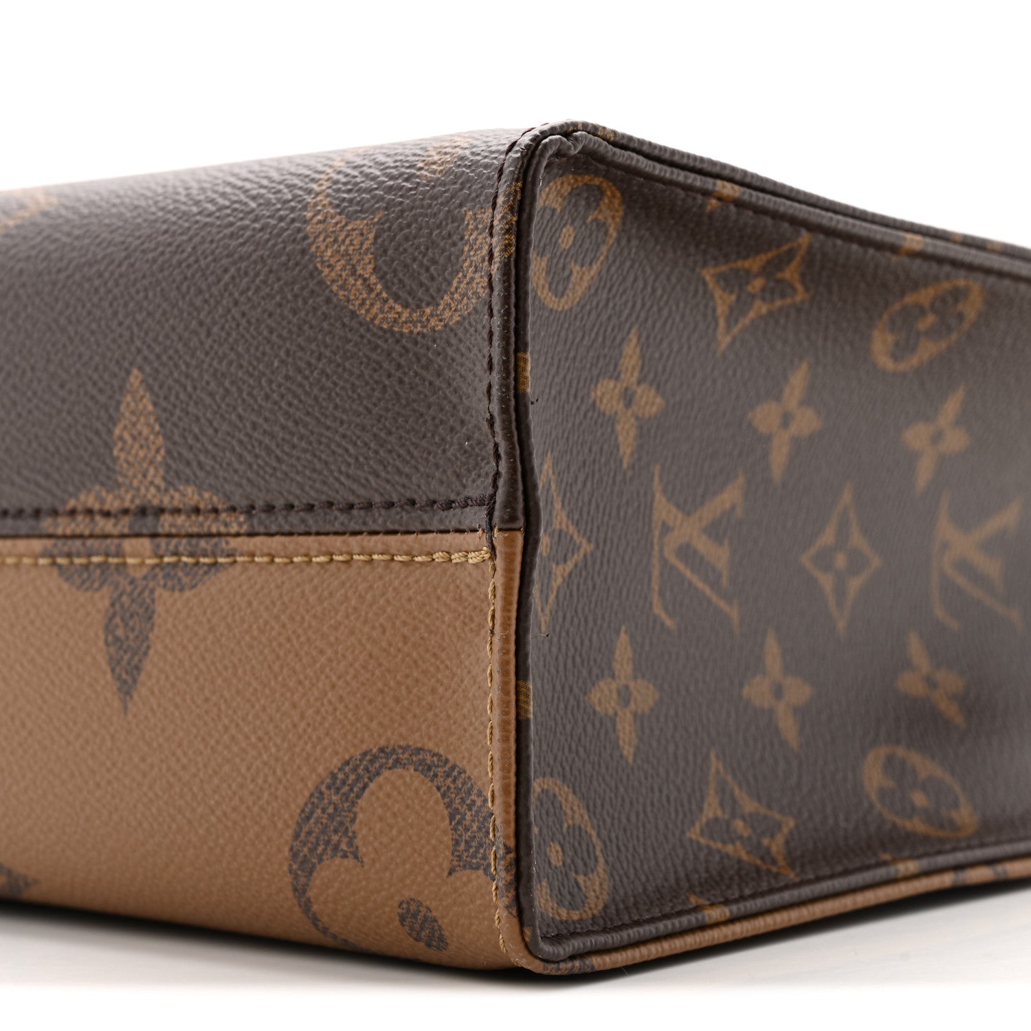 Louis Vuitton Reverse Monogram Giant Onthego PM 9 of 14