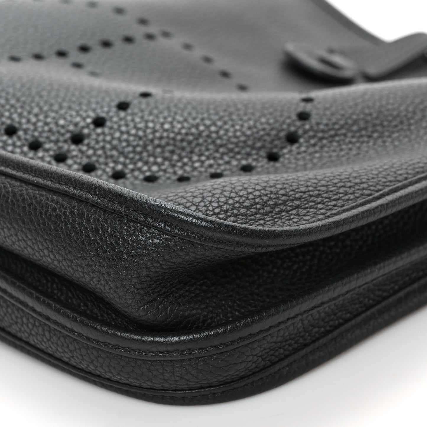 Taurillon Clemence Evelyne III PM Black