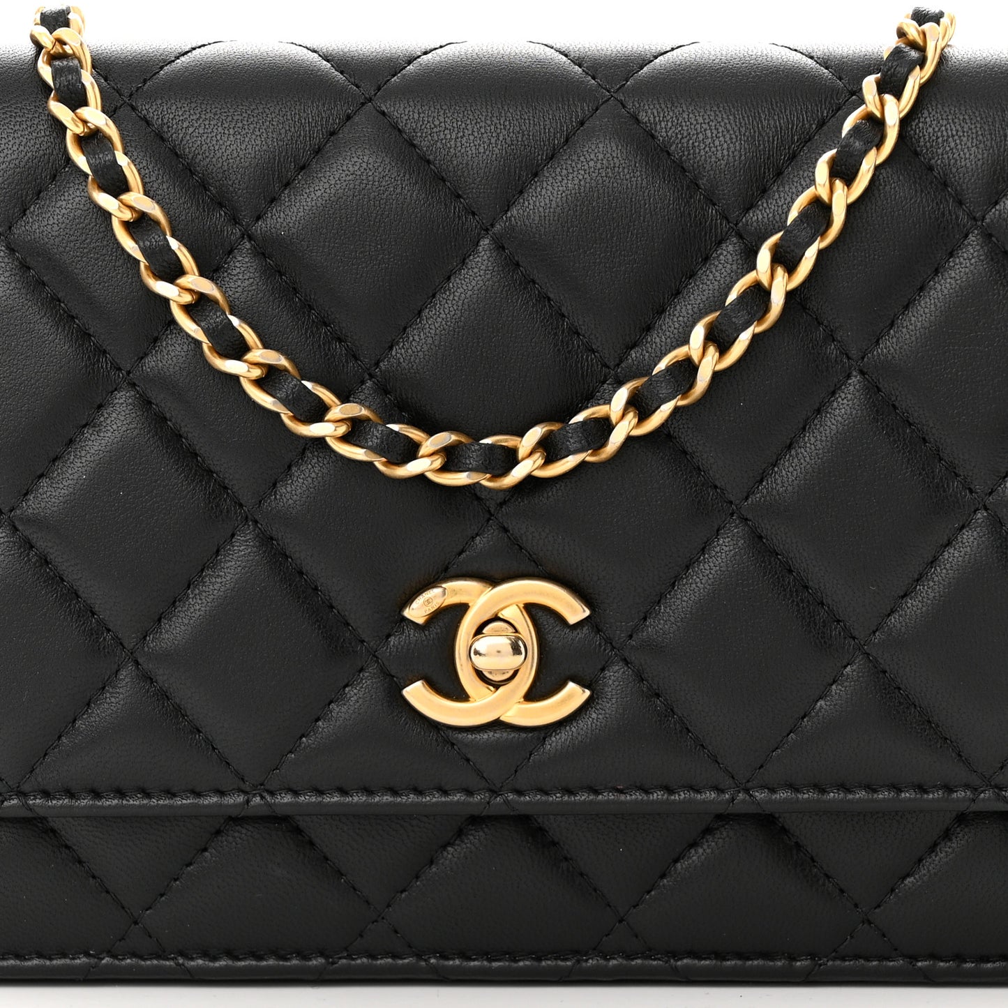 Lambskin Quilted Pearl Crush Wallet On Chain WOC Black