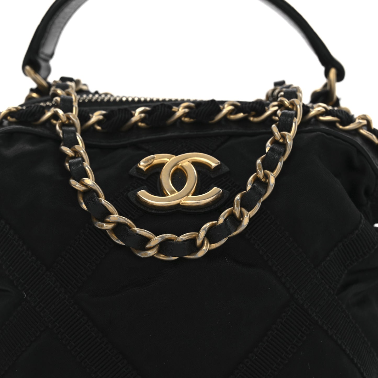 Nylon Grosgrain Quilted Lifestyle Clutch With Chain Black