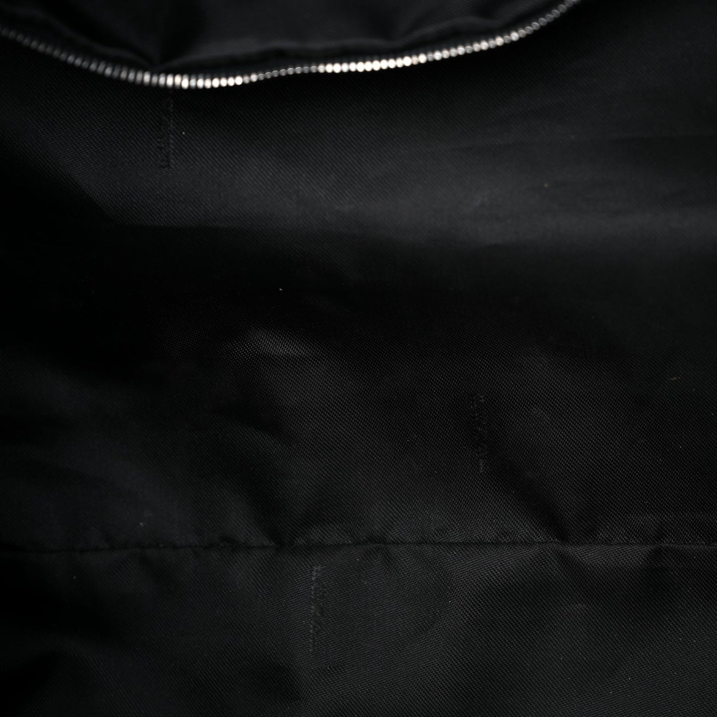 Zucchino Vitello Shoulder Bag Black