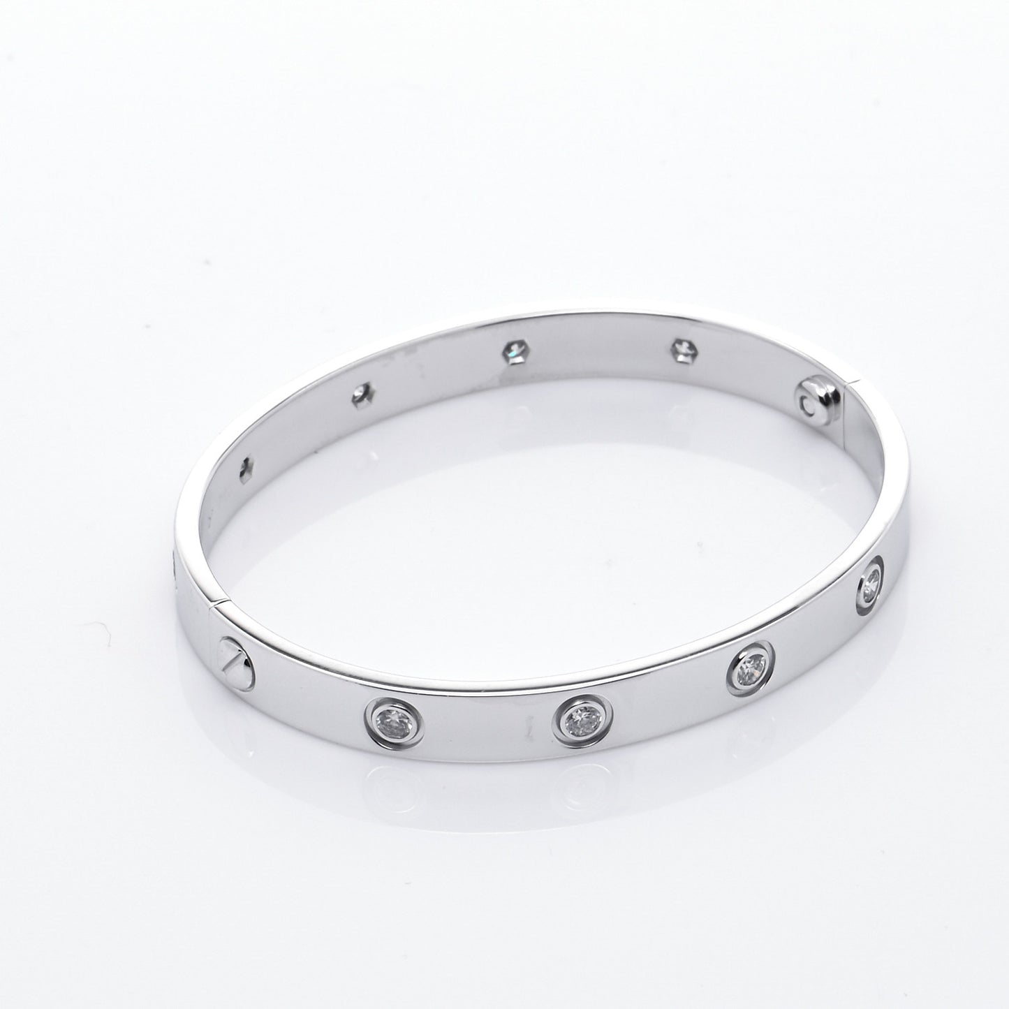 18K White Gold 10 Diamond LOVE Bracelet 16