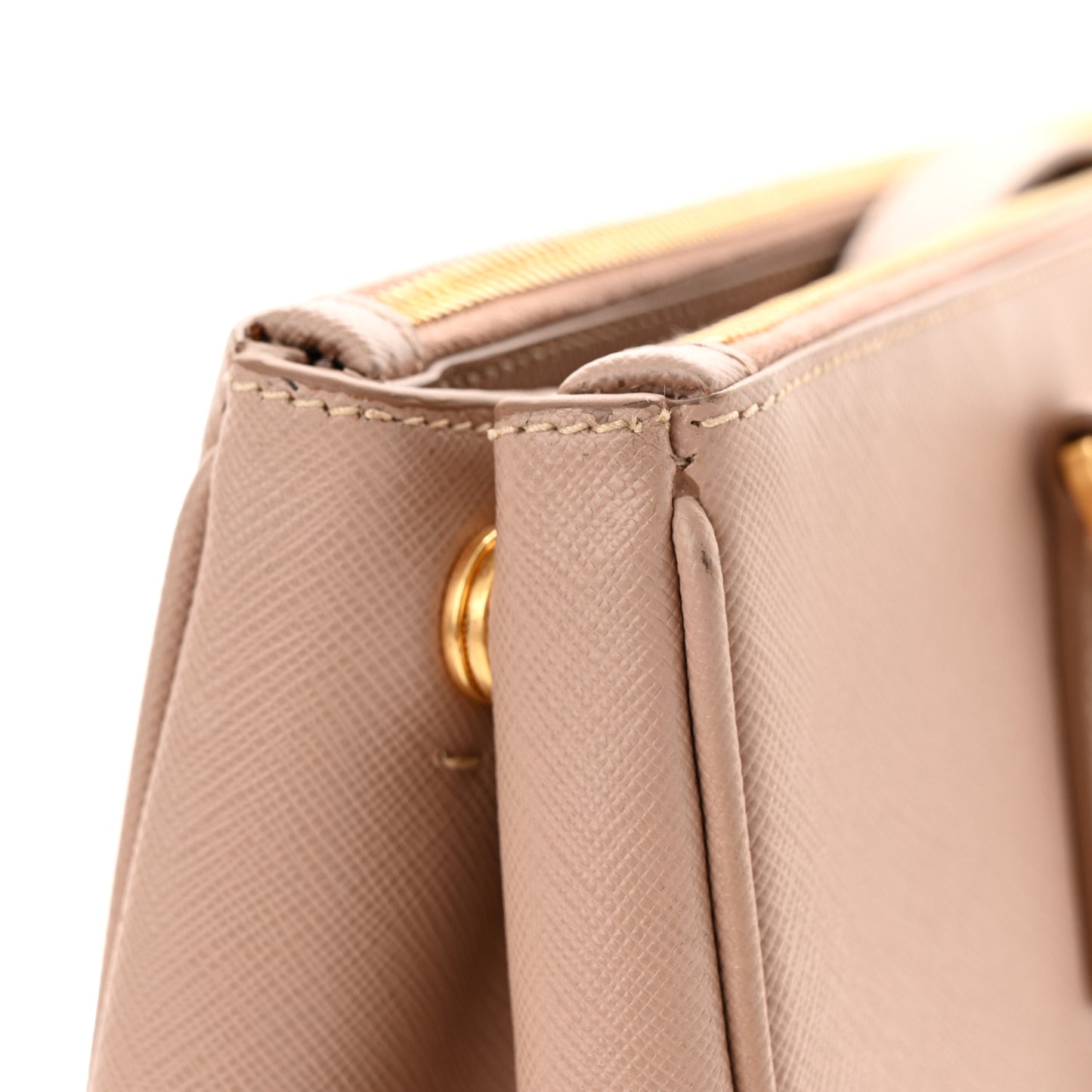 Saffiano Medium Galleria Double Zip Tote Cammeo