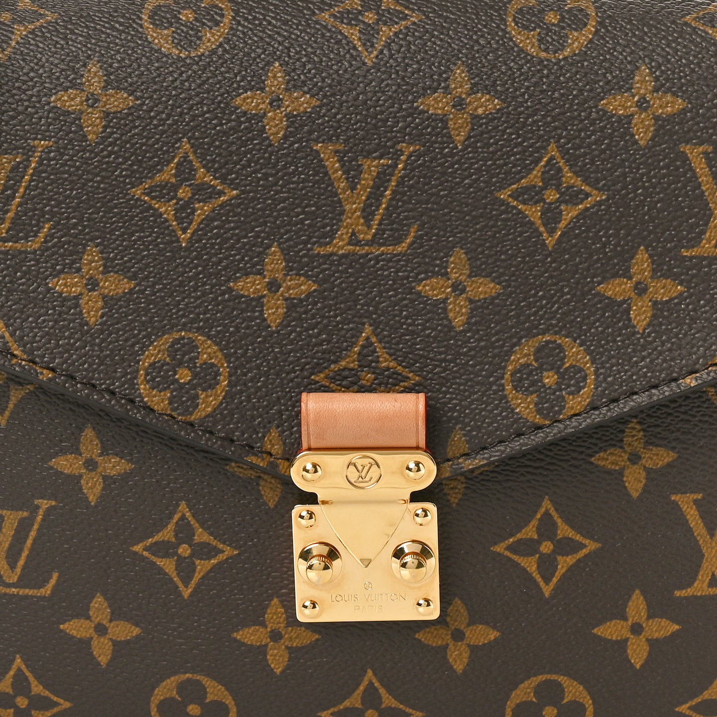 Monogram Pochette Metis