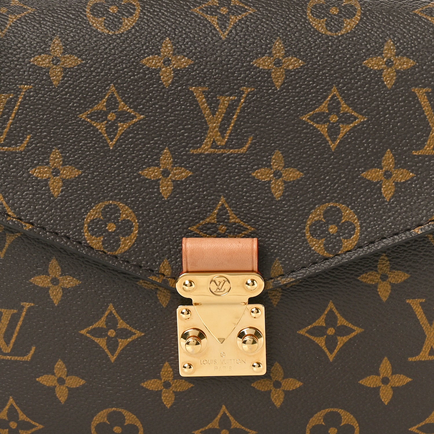 Louis Vuitton Monogram Pochette Metis 7 of 10