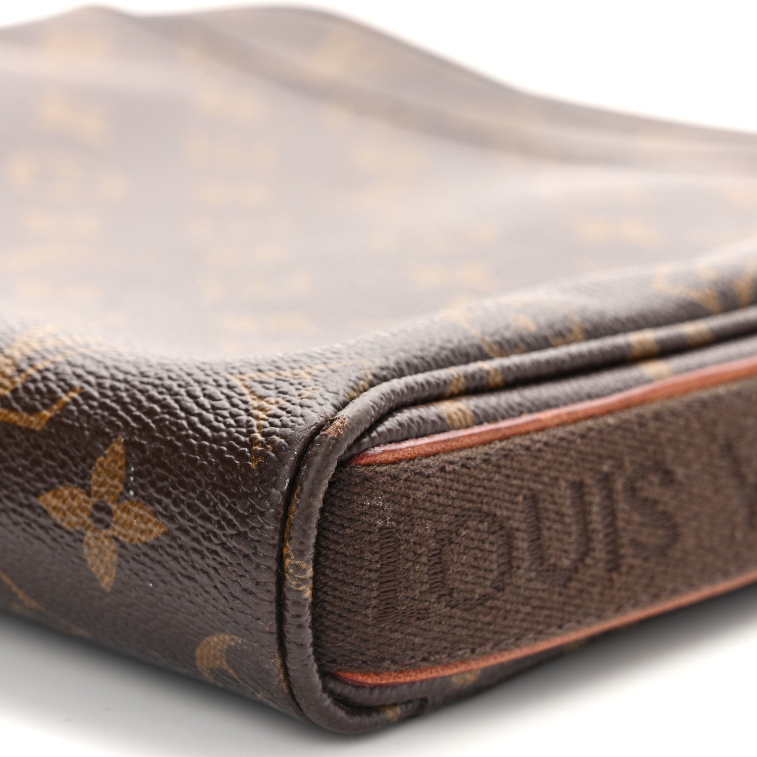 Louis Vuitton Monogram Trotteur Beaubourg 11 of 12