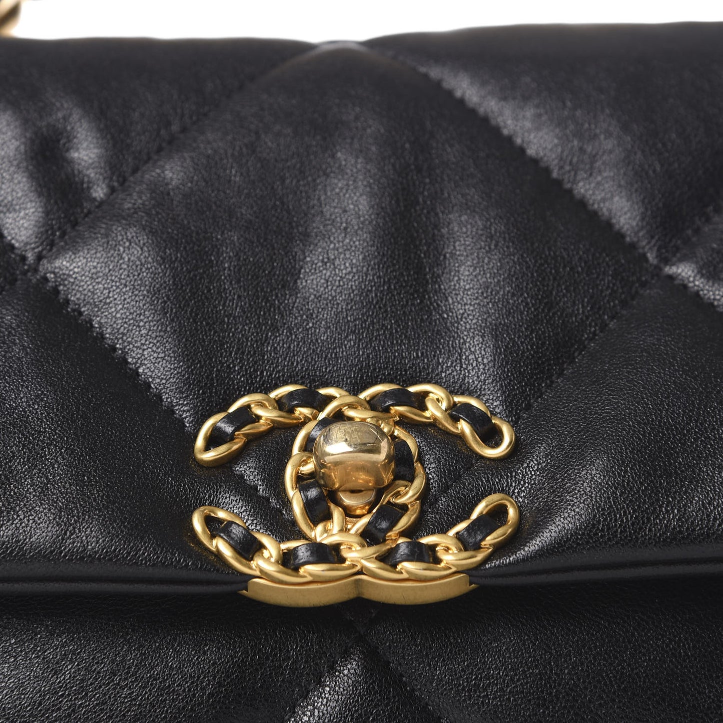 Goatskin Quilted Large 19 Flap Black
