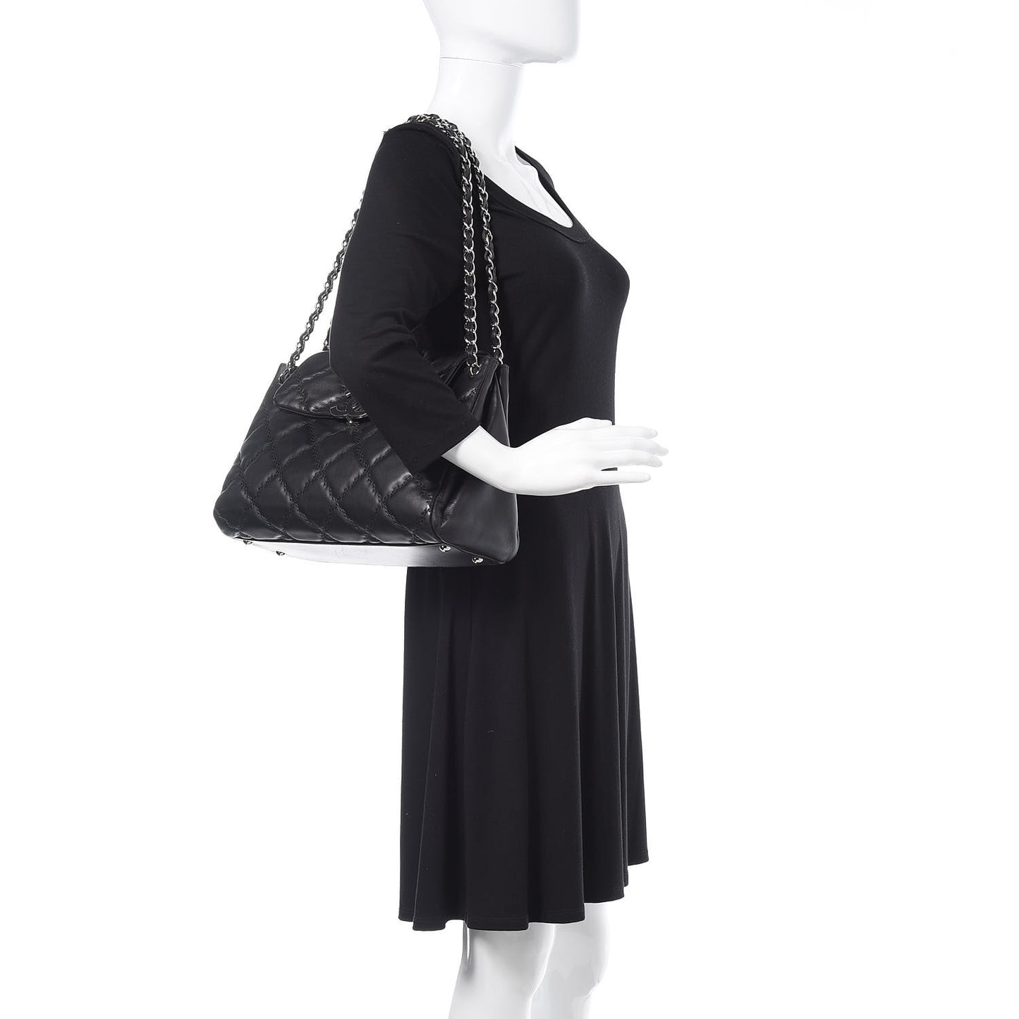 Calfskin Double Stitch Large Hamptons Flap Bag Black