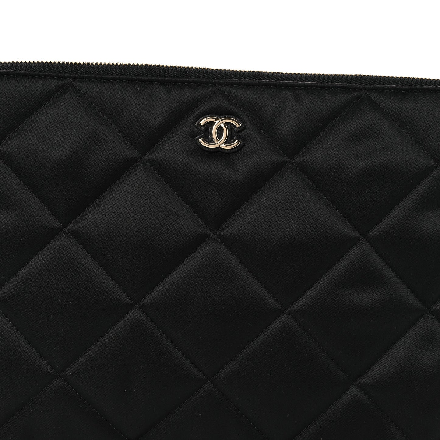 Satin Quilted Chain Around Medium Cosmetic Case Black
