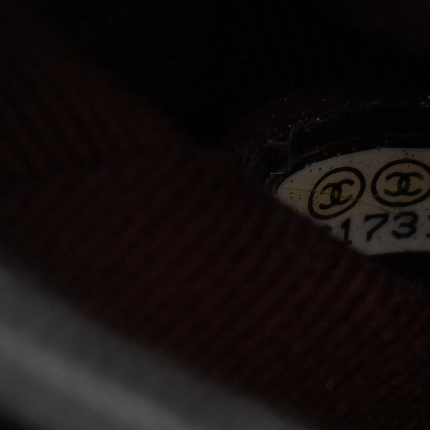 Goatskin Quilted Medium Perfect Edge Flap Black