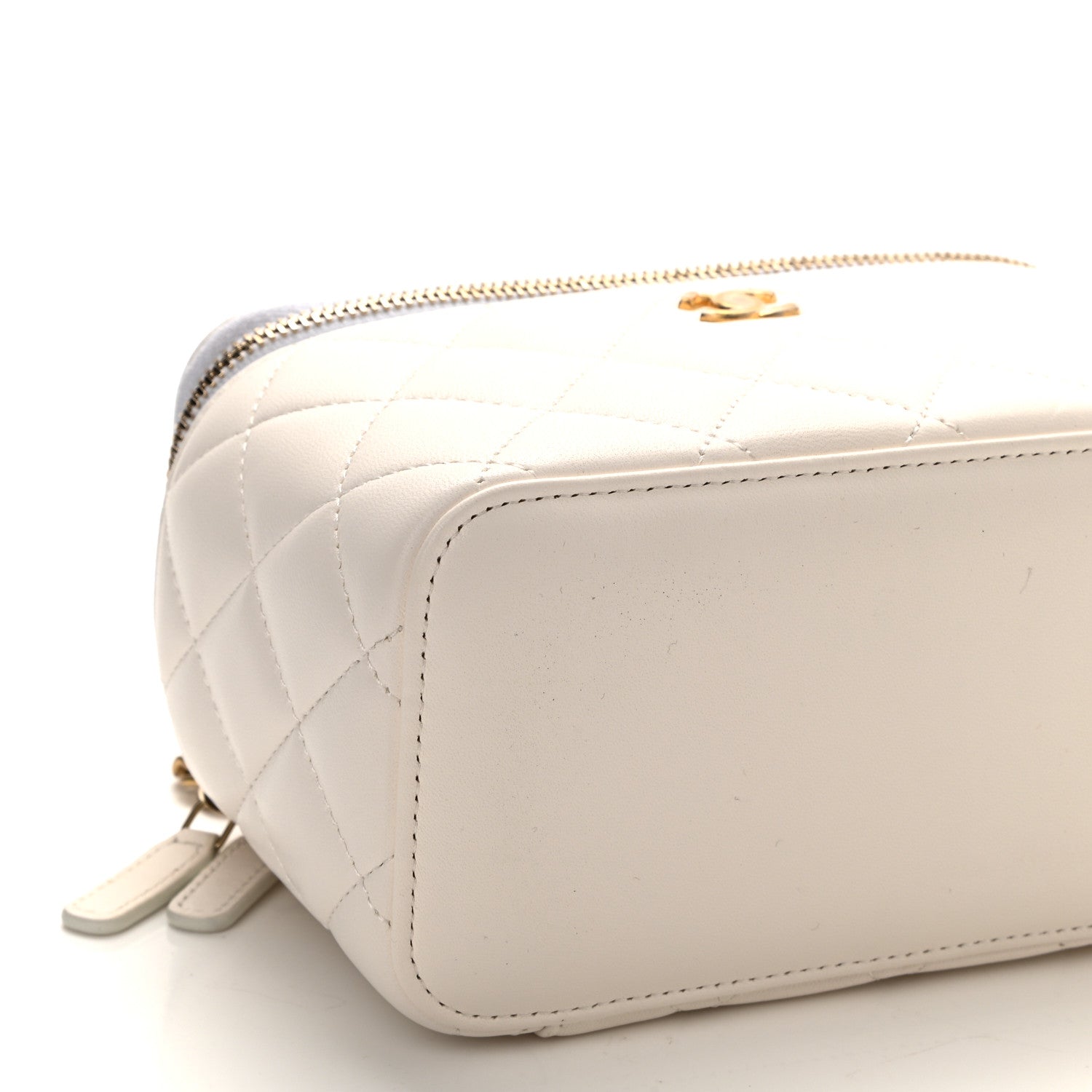 Chanel Lambskin Quilted Pearl Crush Small Vanity Case With Chain White 9 of 10