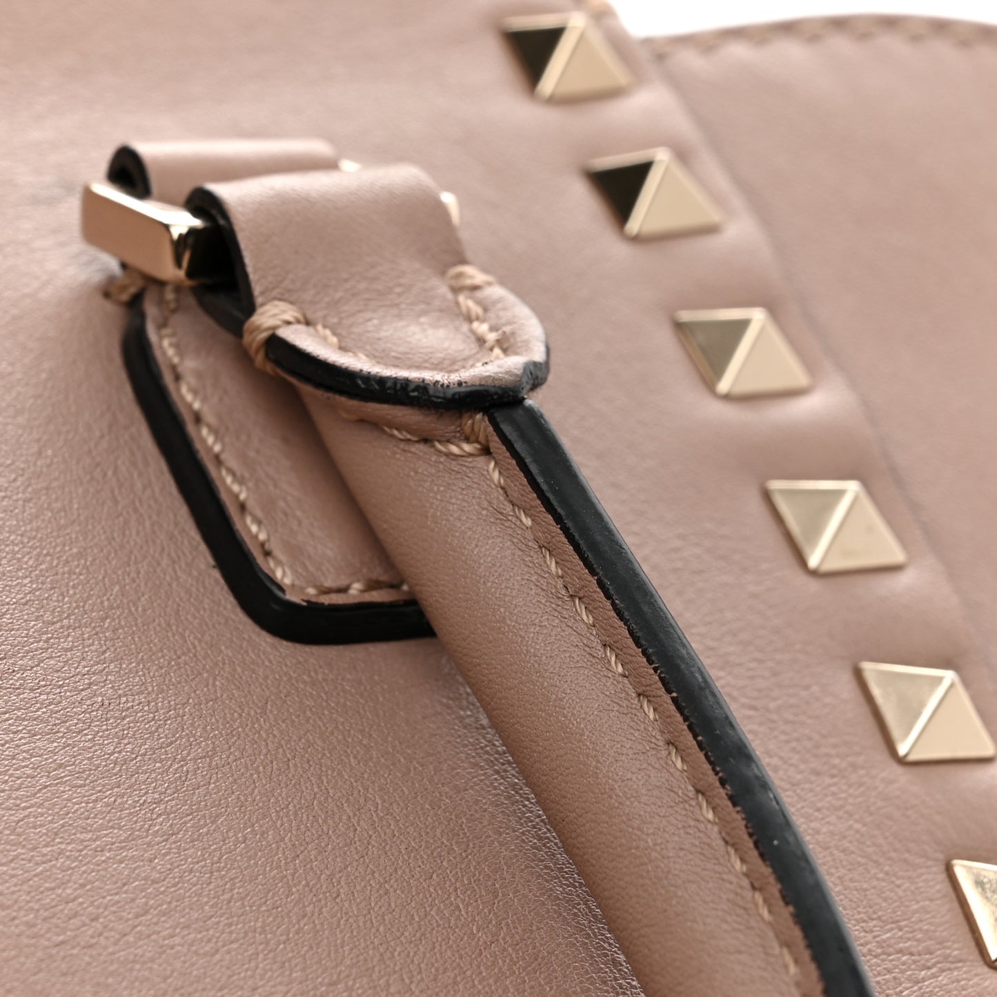Vitello Mini Rockstud Tote Poudre